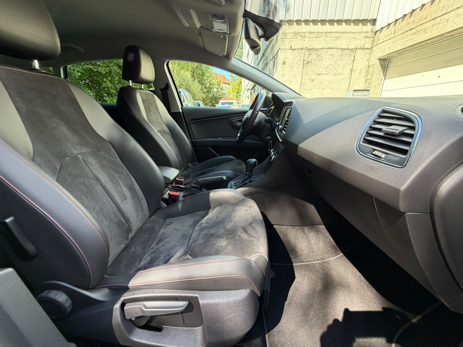 SEAT Leon 1.4 TSI FR DSG-image-15