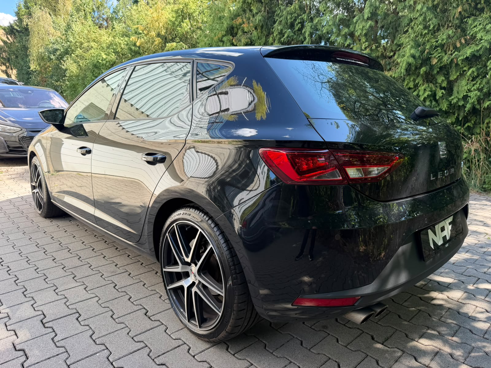 SEAT Leon 1.4 TSI FR DSG-image-2