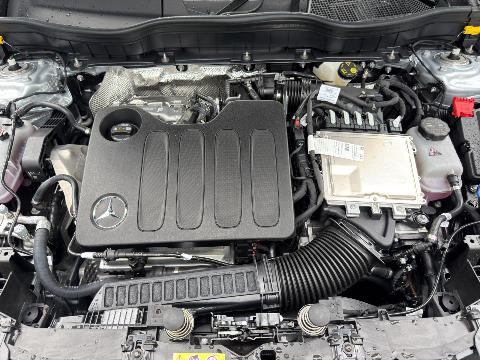 MERCEDES-BENZ GLB 220 4Matic 8G-Tronic-image-17