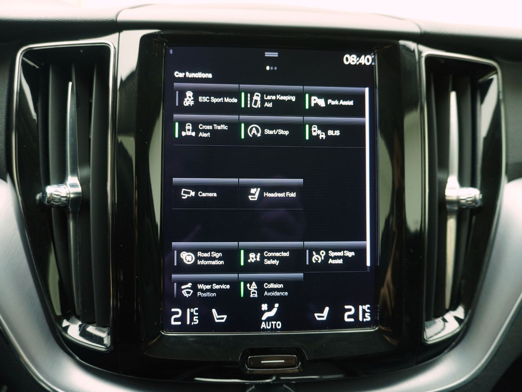 VOLVO XC60 2.0 B4 MH Momentum AWD-image-19