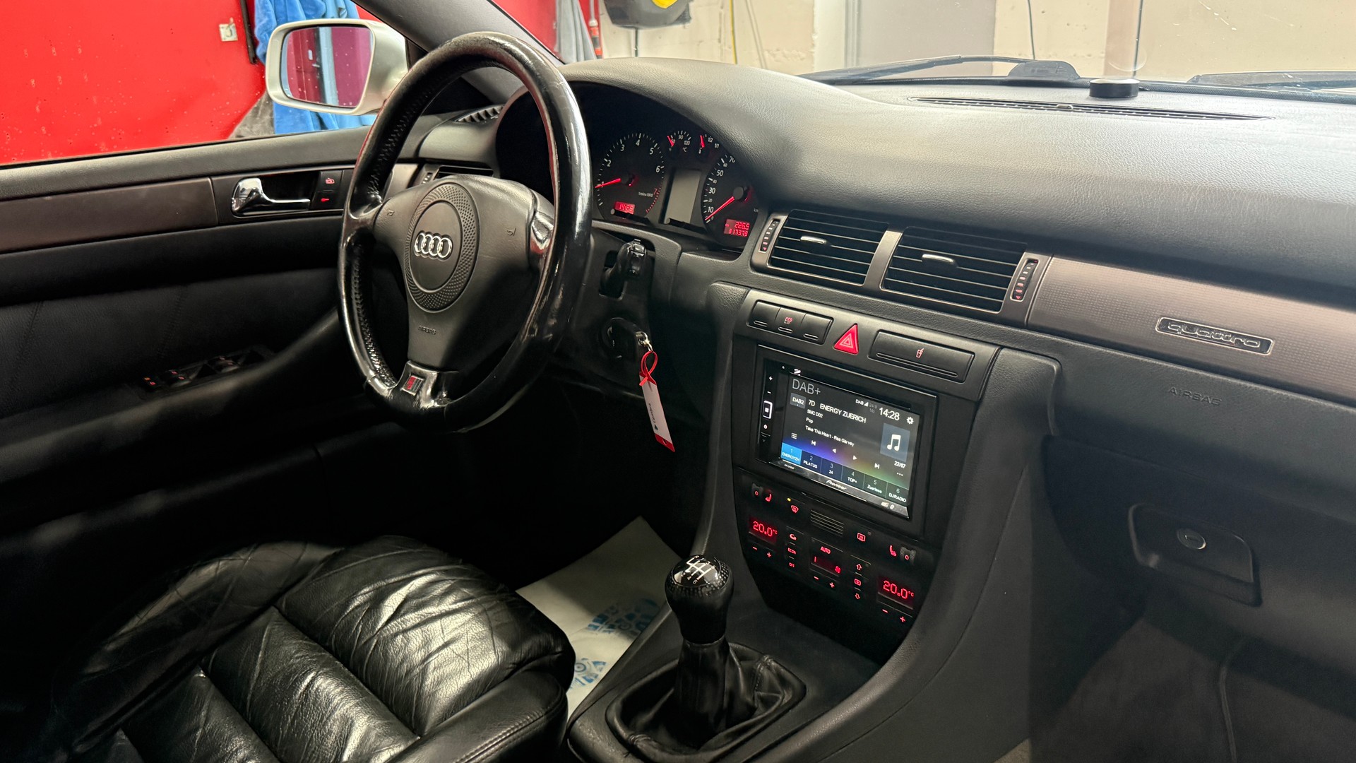 AUDI A6 Avant 2.7 T quattro Advance, CH Fahrzeug, Servicgepflegt, ab MFK, alle eingetragen, DAB Radio, BT, Tel,. u.v.m-image-14