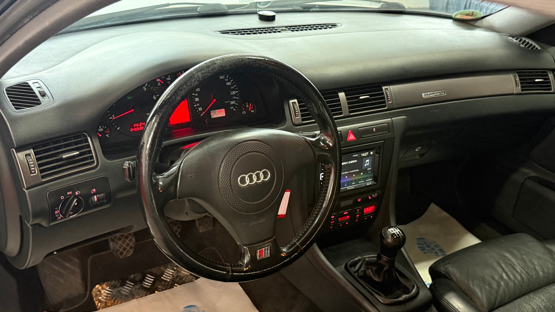 AUDI A6 Avant 2.7 T quattro Advance, CH Fahrzeug, Servicgepflegt, ab MFK, alle eingetragen, DAB Radio, BT, Tel,. u.v.m-image-8