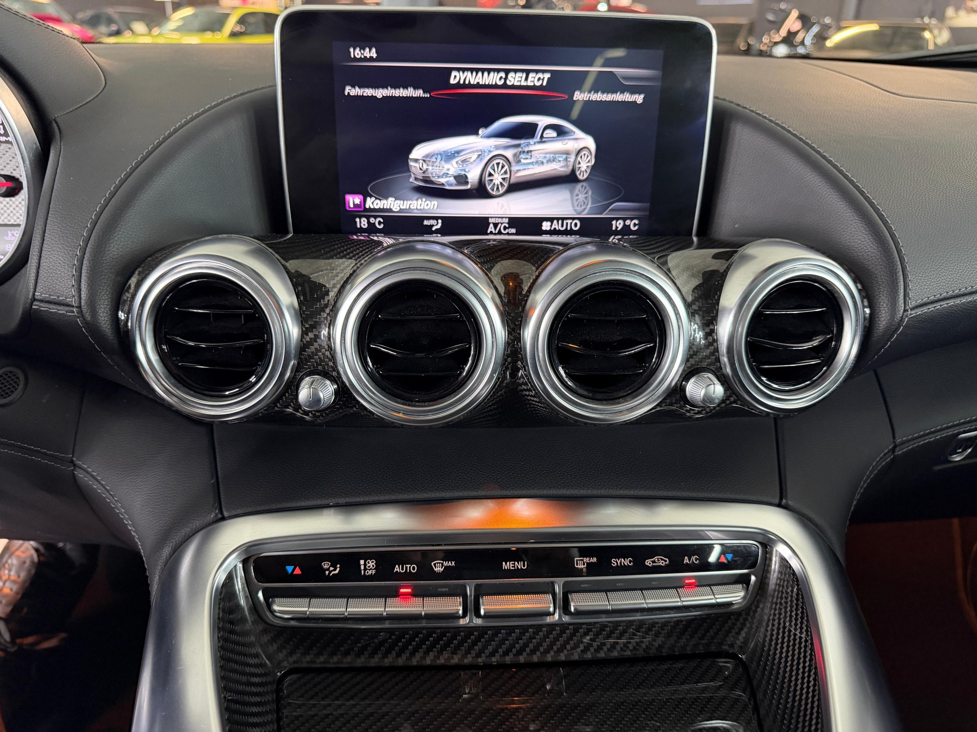 MERCEDES-BENZ AMG GT Speedshift DCT-image-21