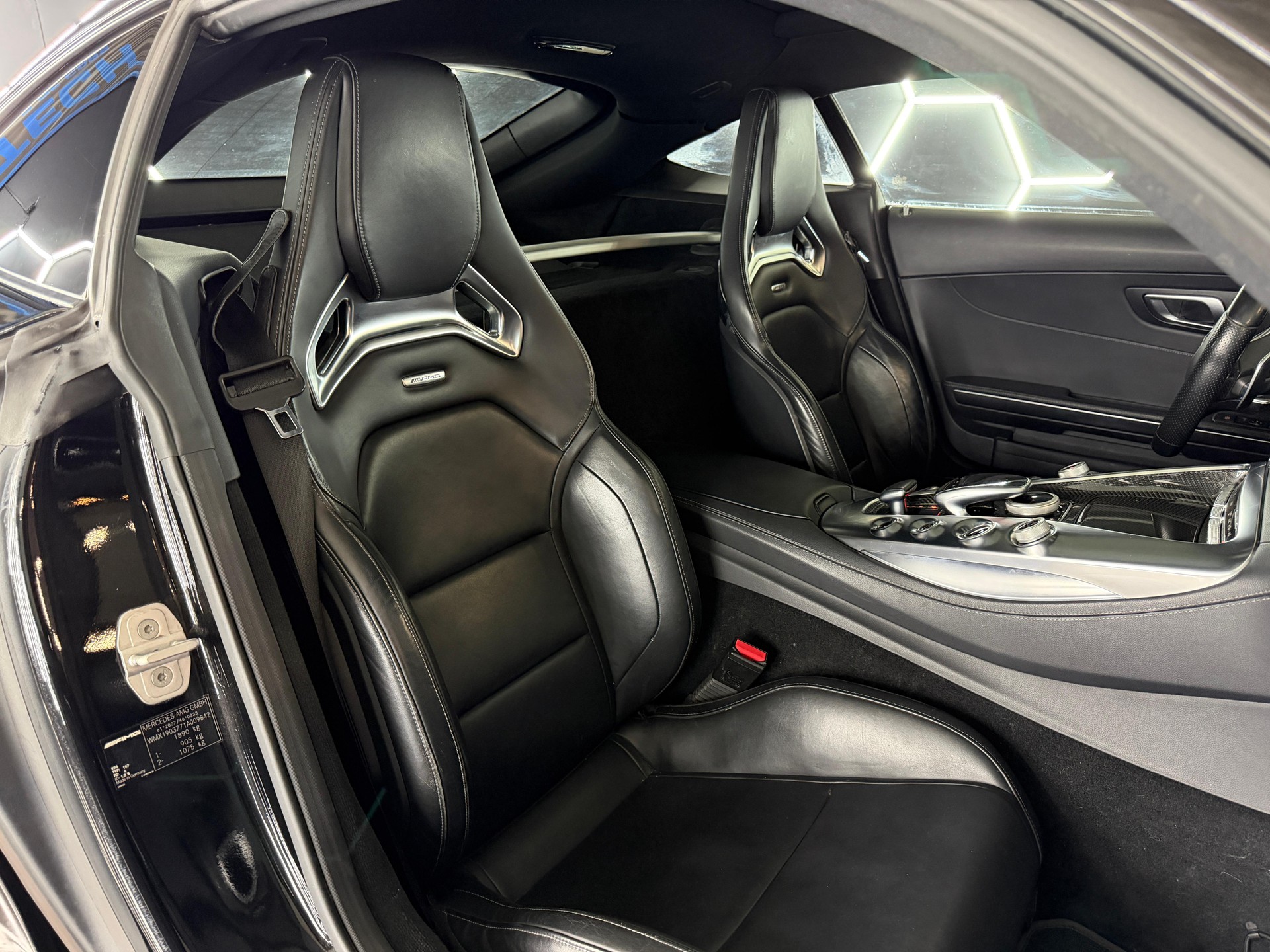 MERCEDES-BENZ AMG GT Speedshift DCT-image-25