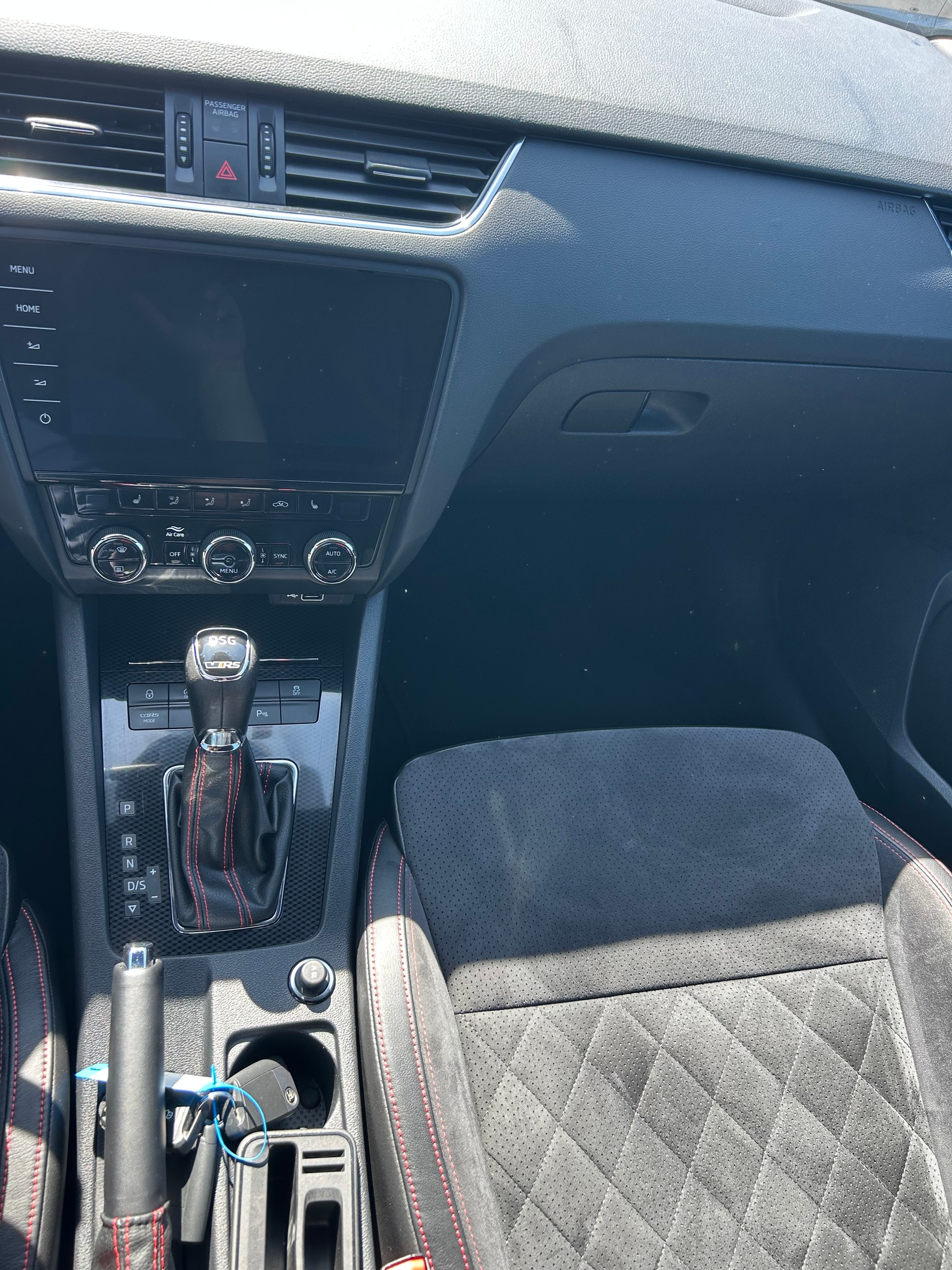 SKODA Octavia Combi 2.0 TSI RS DSG-image-21
