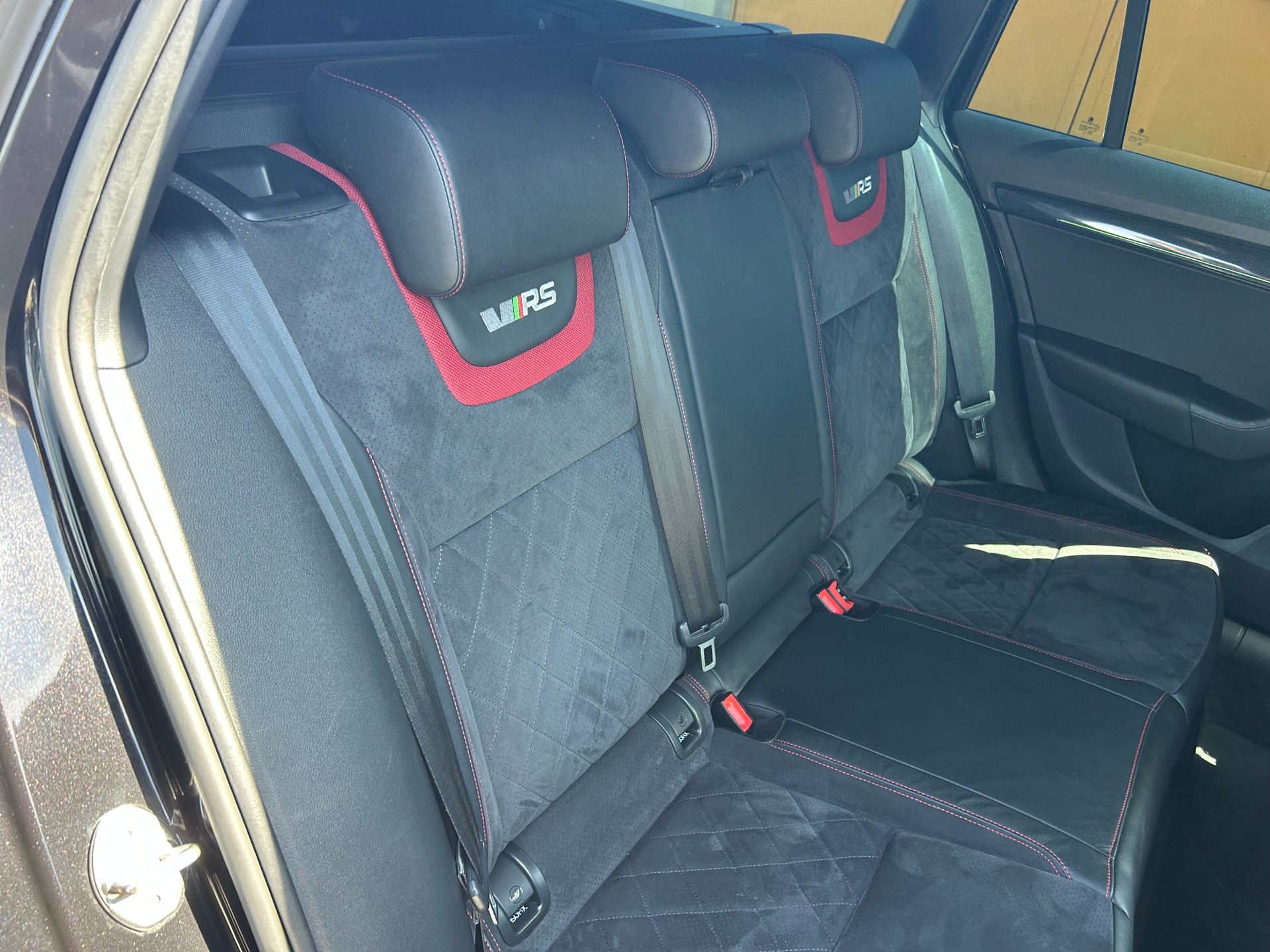 SKODA Octavia Combi 2.0 TSI RS DSG-image-13