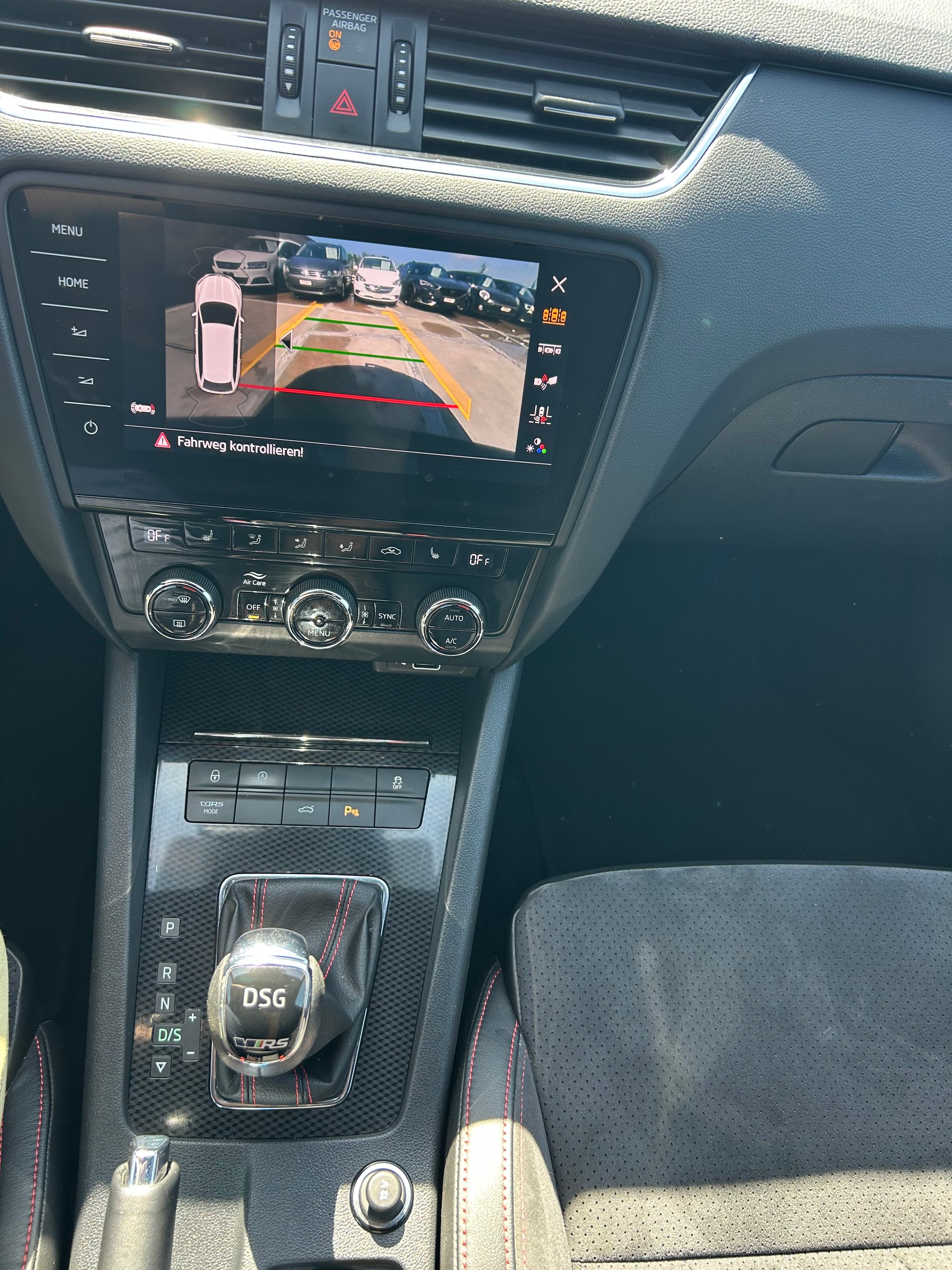 SKODA Octavia Combi 2.0 TSI RS DSG-image-23