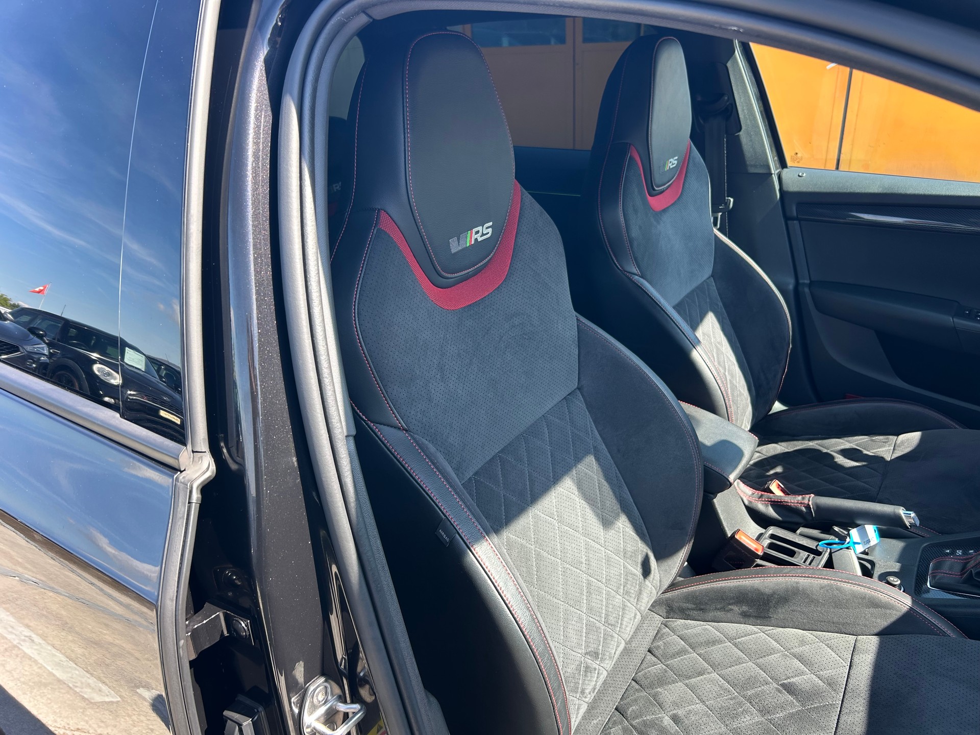 SKODA Octavia Combi 2.0 TSI RS DSG-image-10