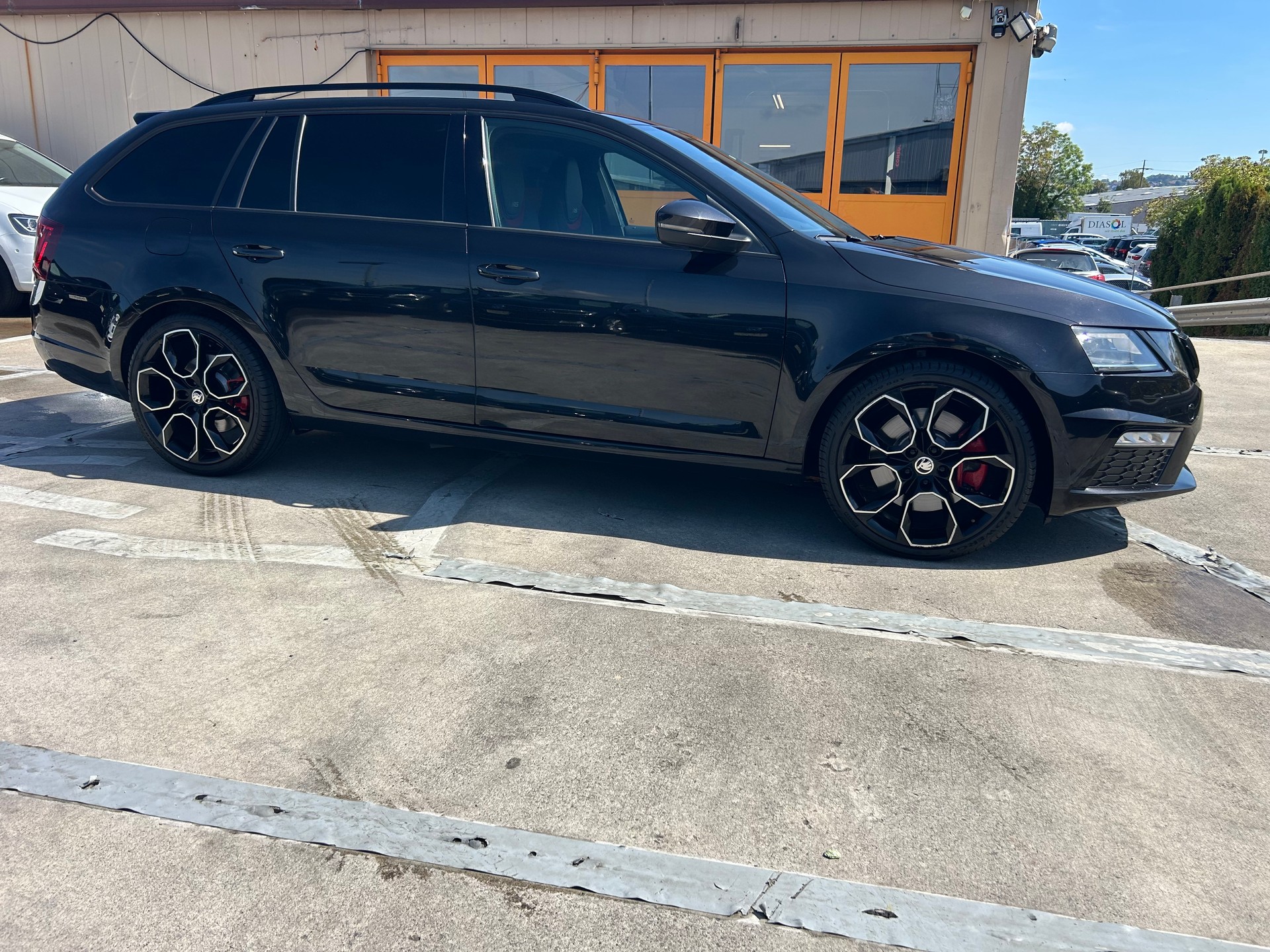 SKODA Octavia Combi 2.0 TSI RS DSG-image-5