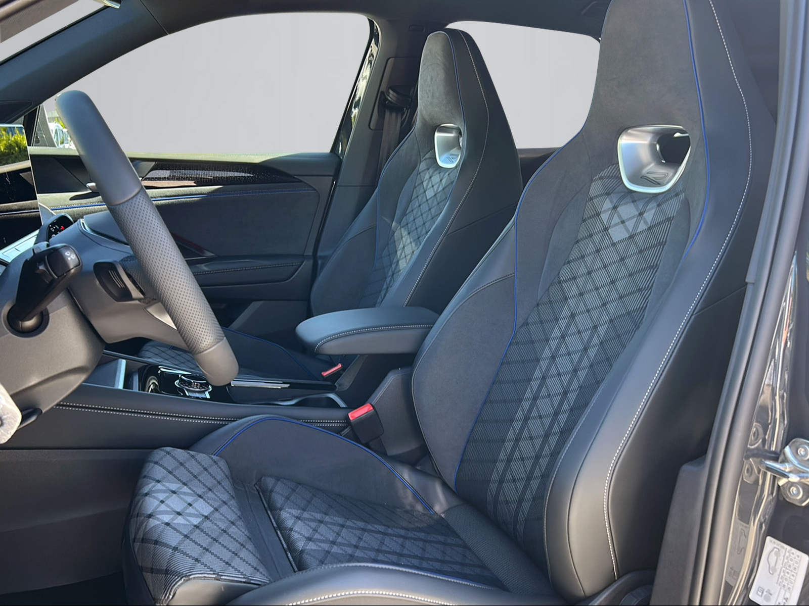 VW Tiguan 1.5 TSI evo2 eHybrid R-Line DSG-image-8
