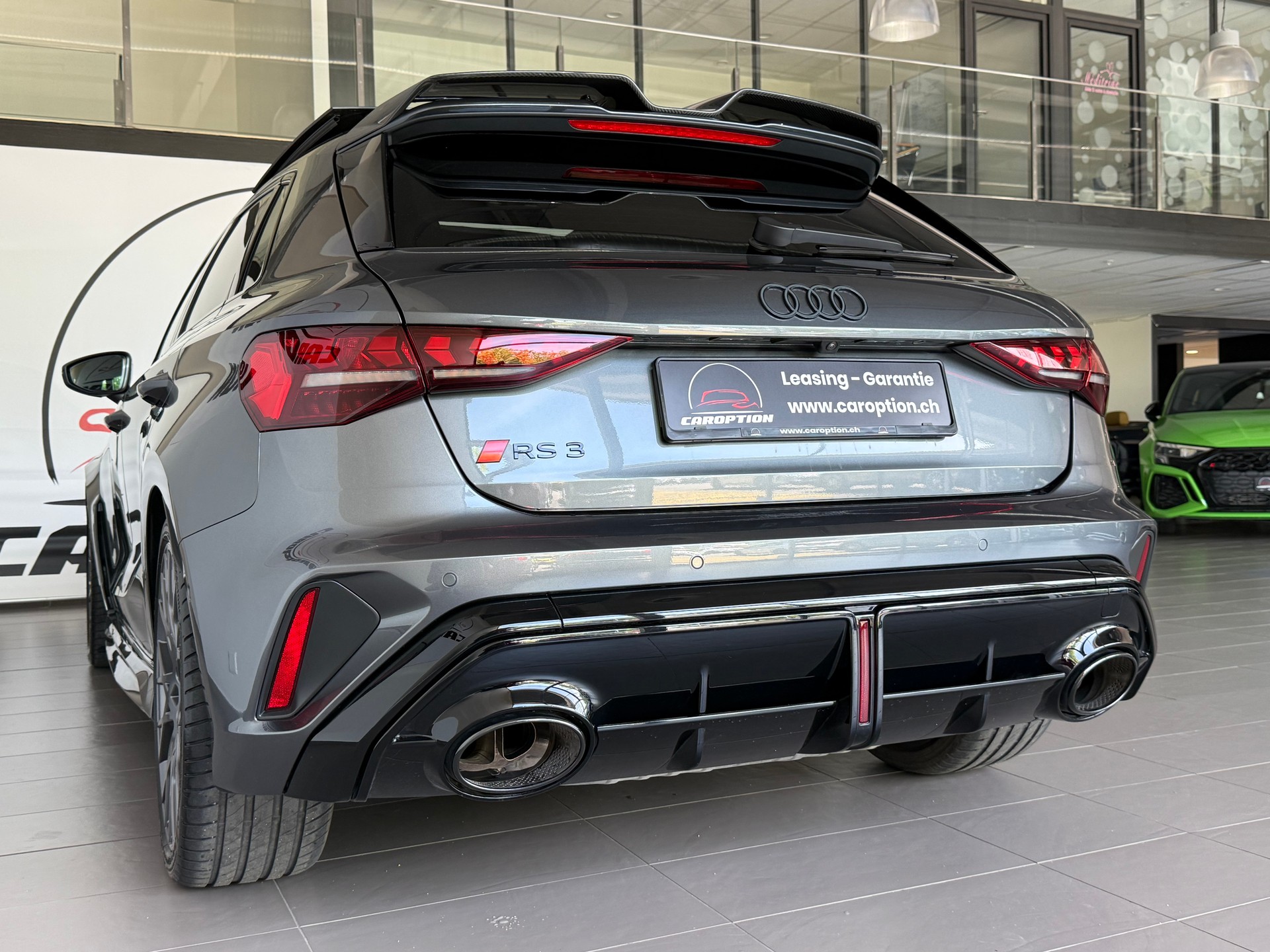 AUDI RS3 Sportback 2.5 TSI quattro S-tronic-image-8