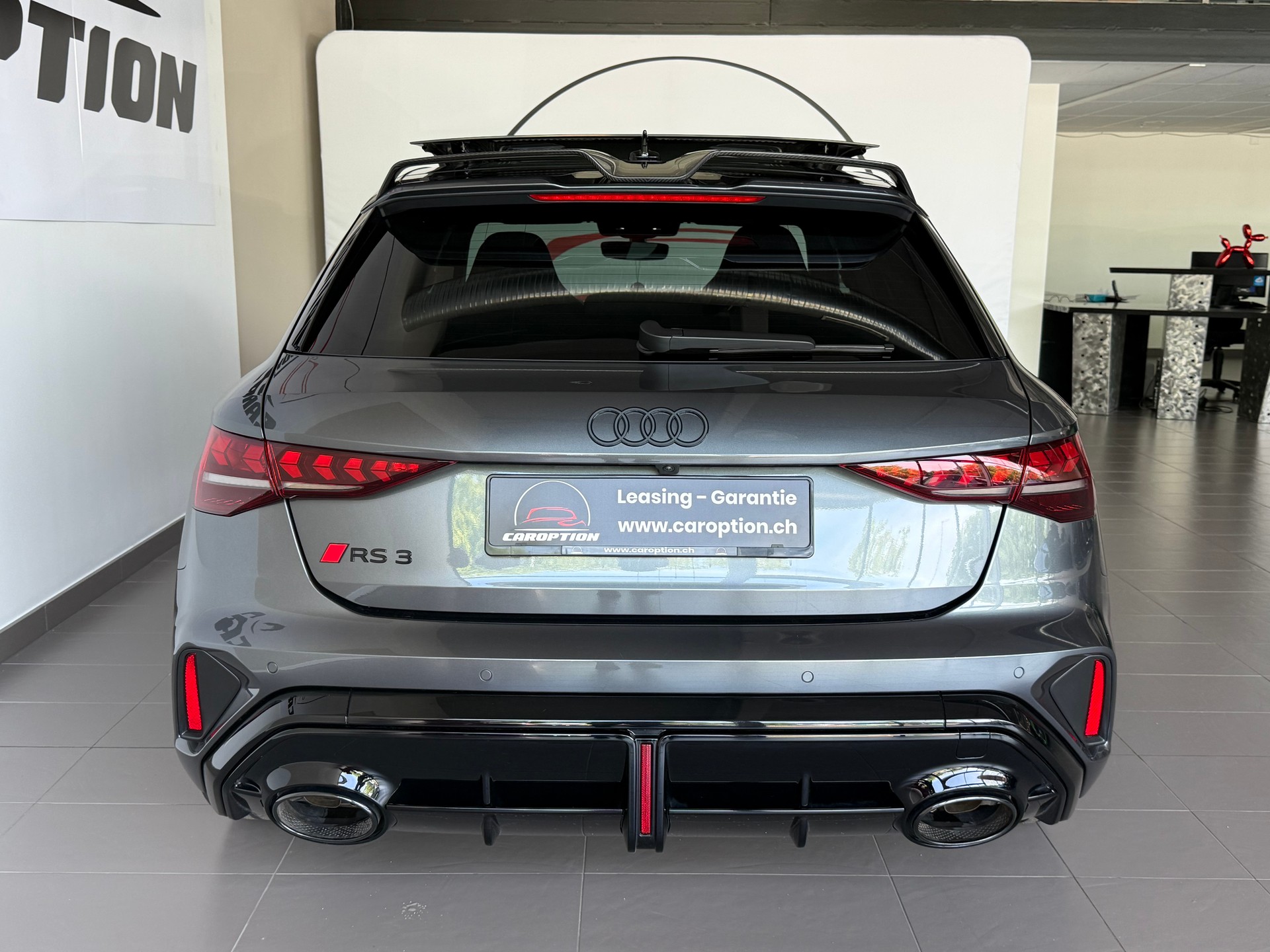 AUDI RS3 Sportback 2.5 TSI quattro S-tronic-image-9