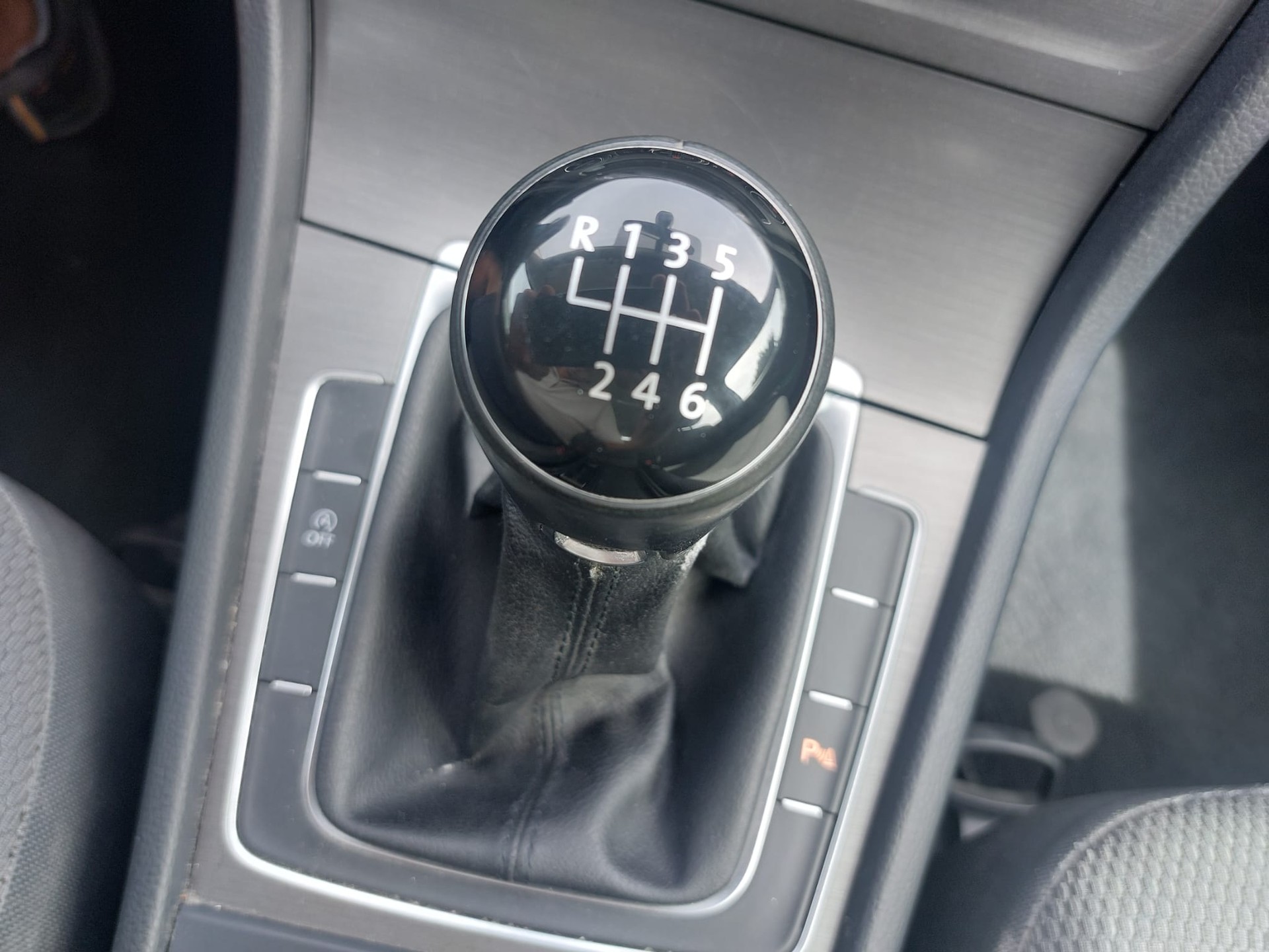 VW Golf 7 TSI 105 Comfortline-showroom-element-3