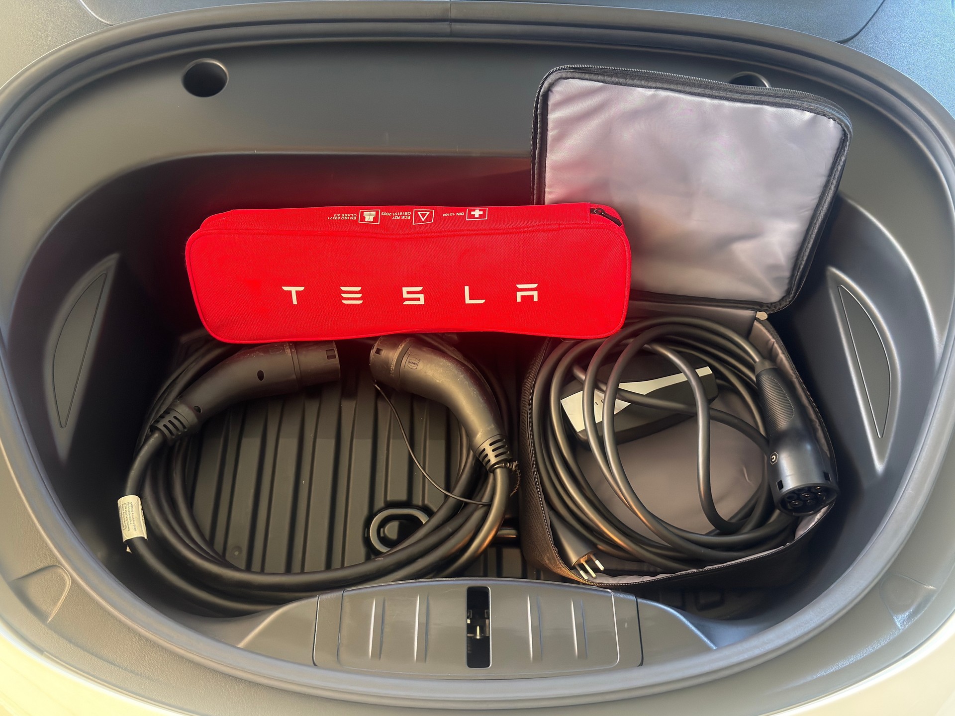 TESLA Model 3 Long Range Dual Motor AWD / Enhanced Autopilot / AMD Ryzen-image-11