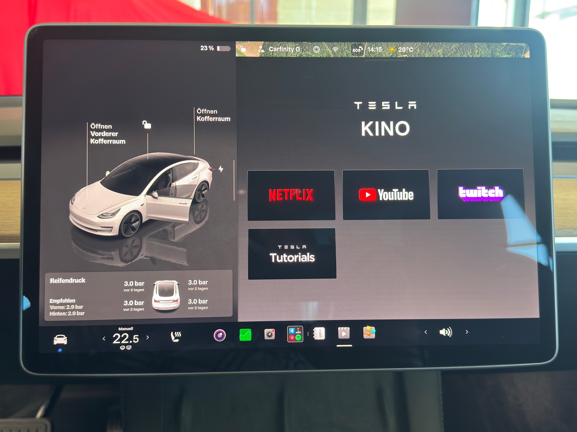 TESLA Model 3 Long Range Dual Motor AWD / Enhanced Autopilot / AMD Ryzen-image-16