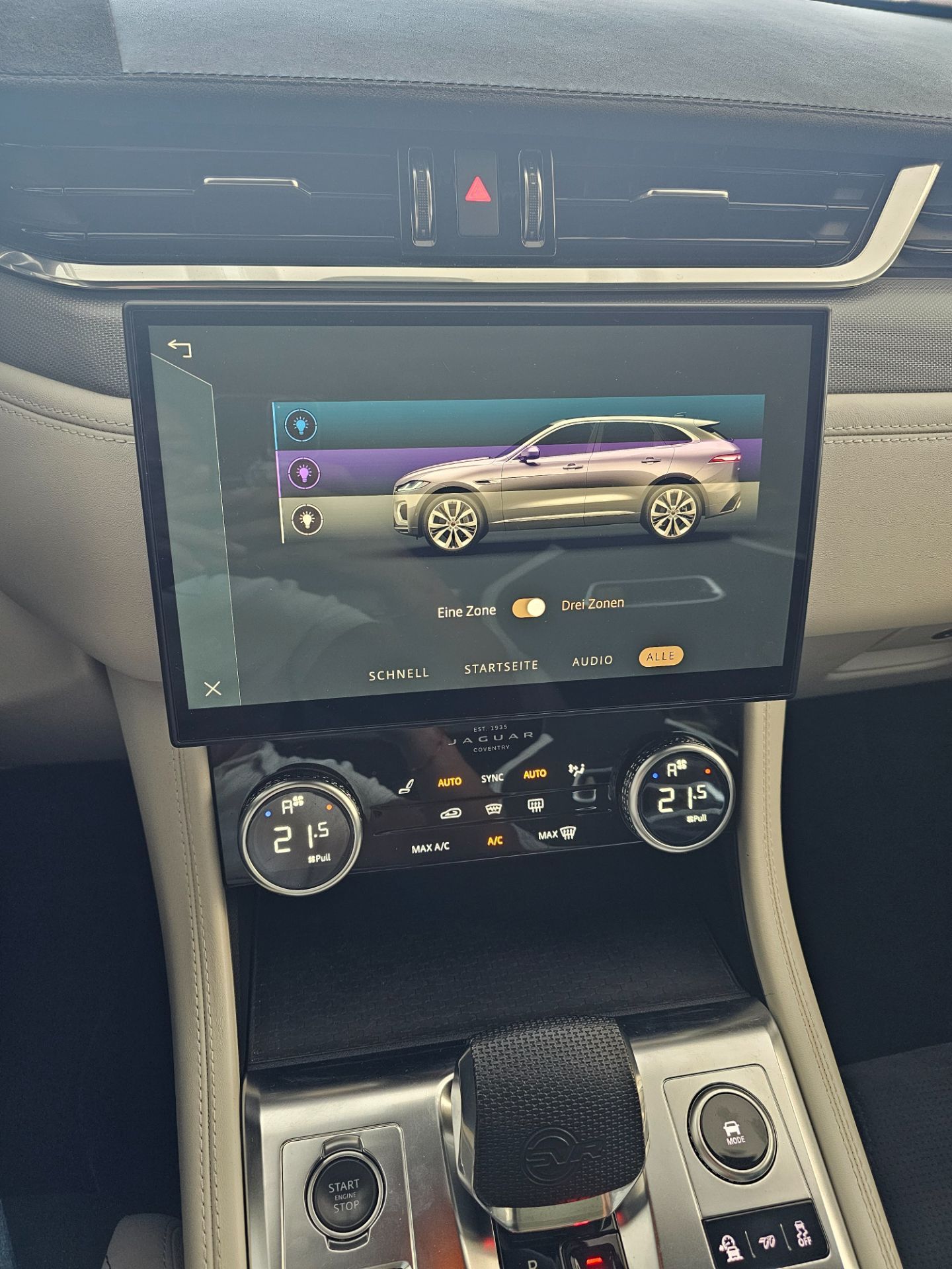 JAGUAR F-Pace 5.0 V8 SVR P550 AWD-image-14
