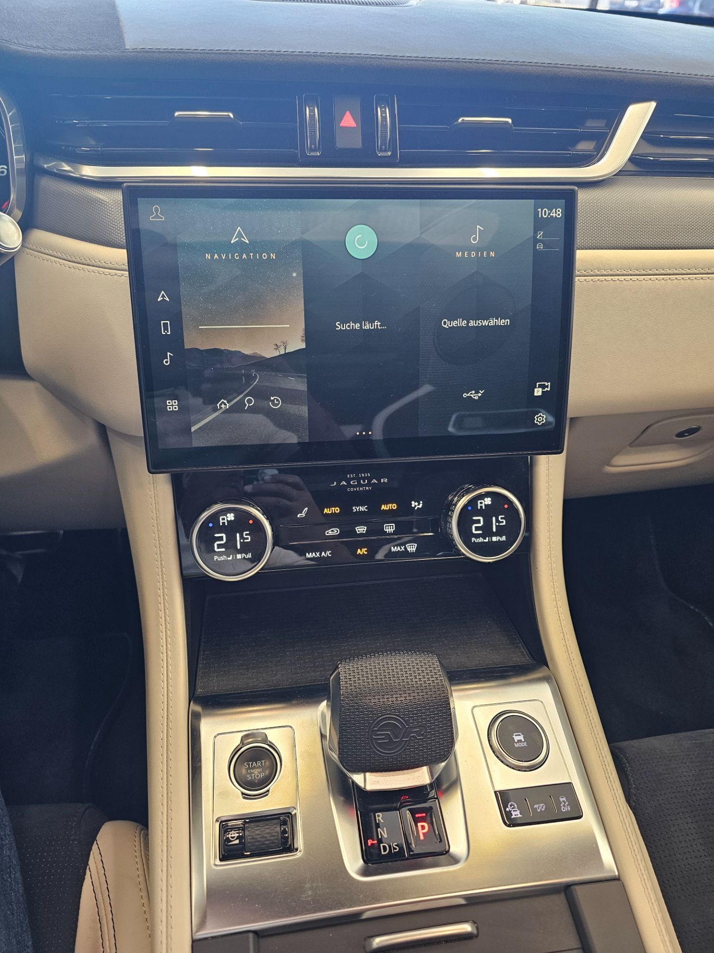 JAGUAR F-Pace 5.0 V8 SVR P550 AWD-image-15