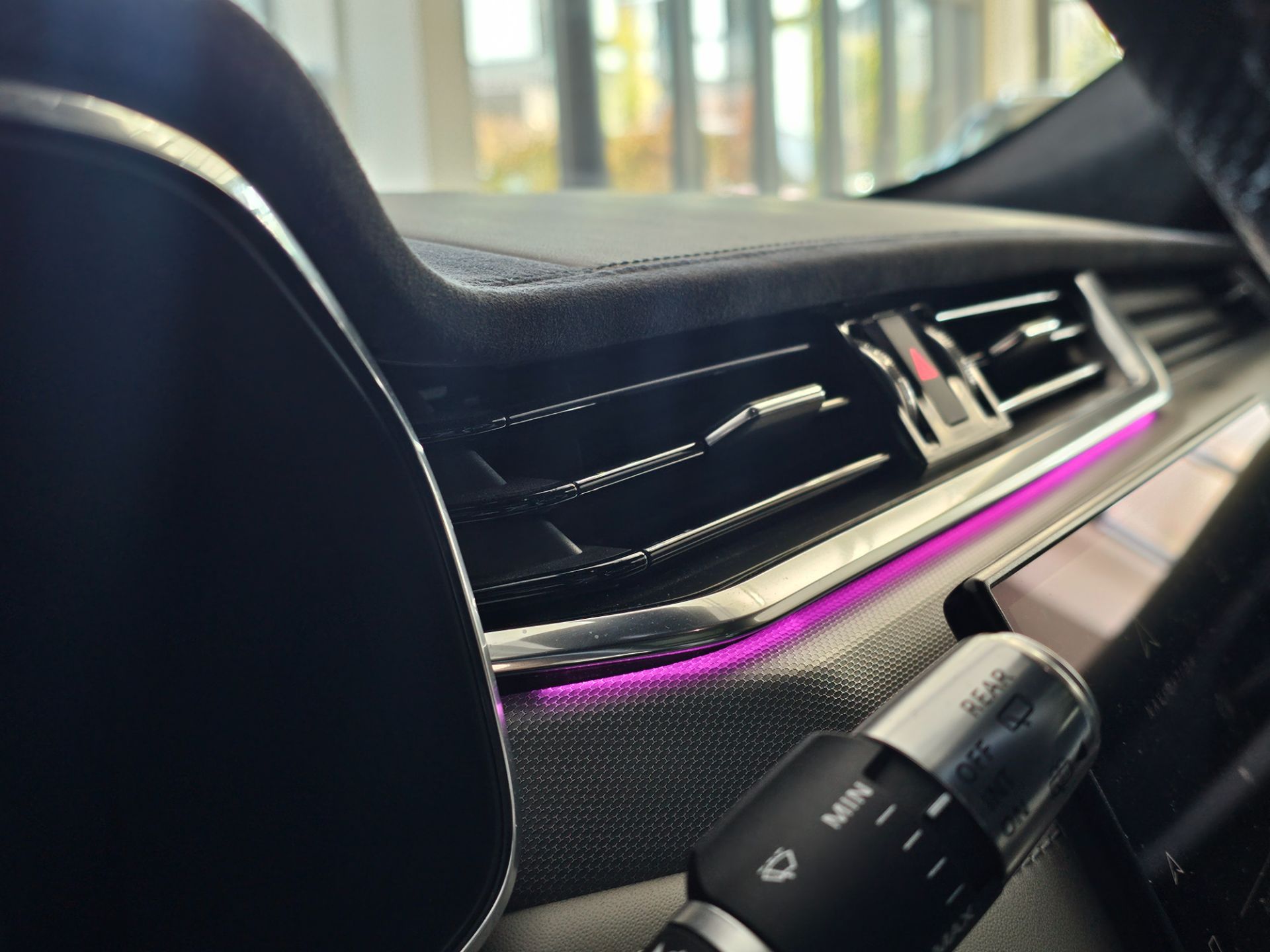 JAGUAR F-Pace 5.0 V8 SVR P550 AWD-image-21