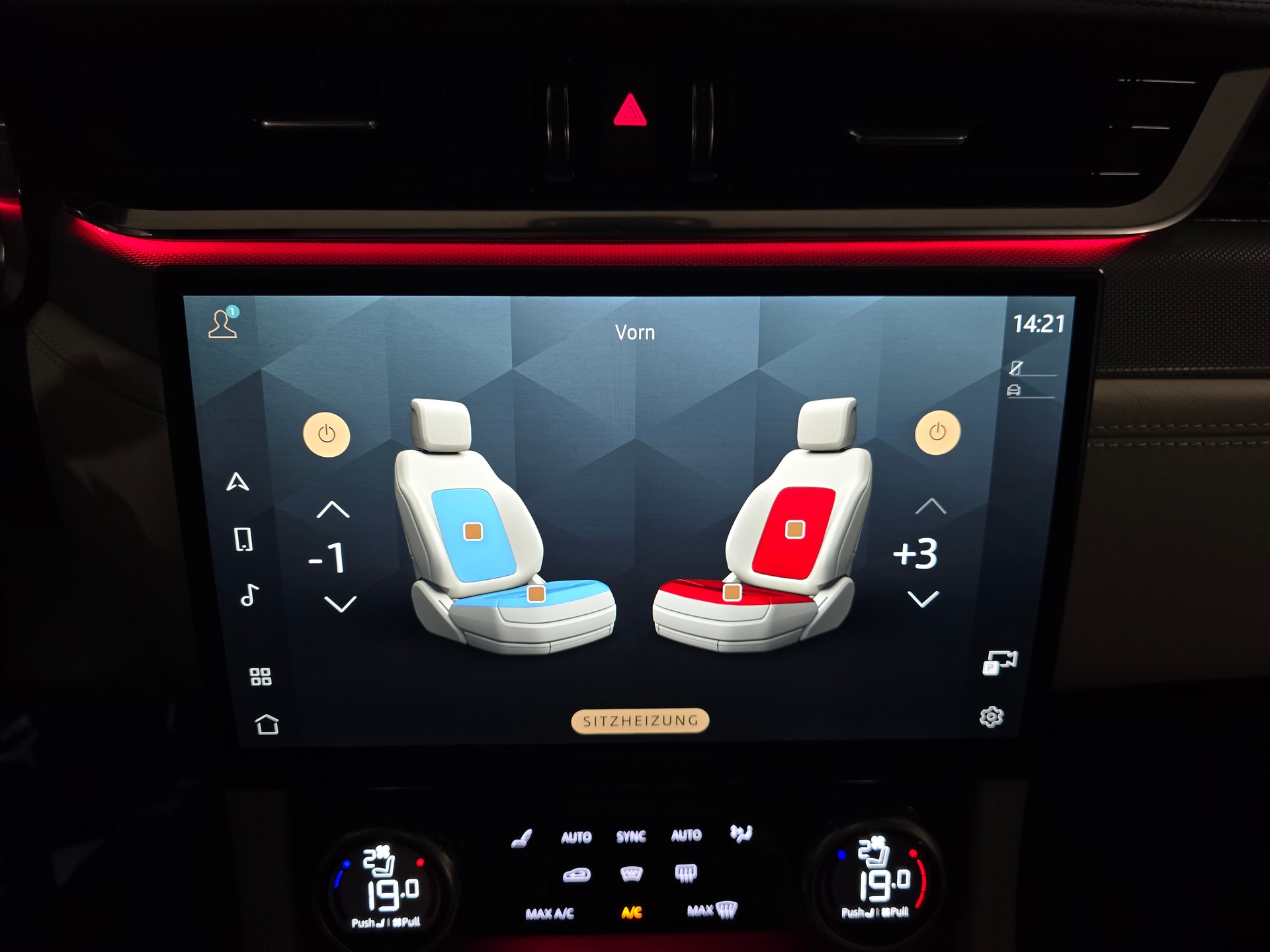 JAGUAR F-Pace 5.0 V8 SVR P550 AWD-image-15