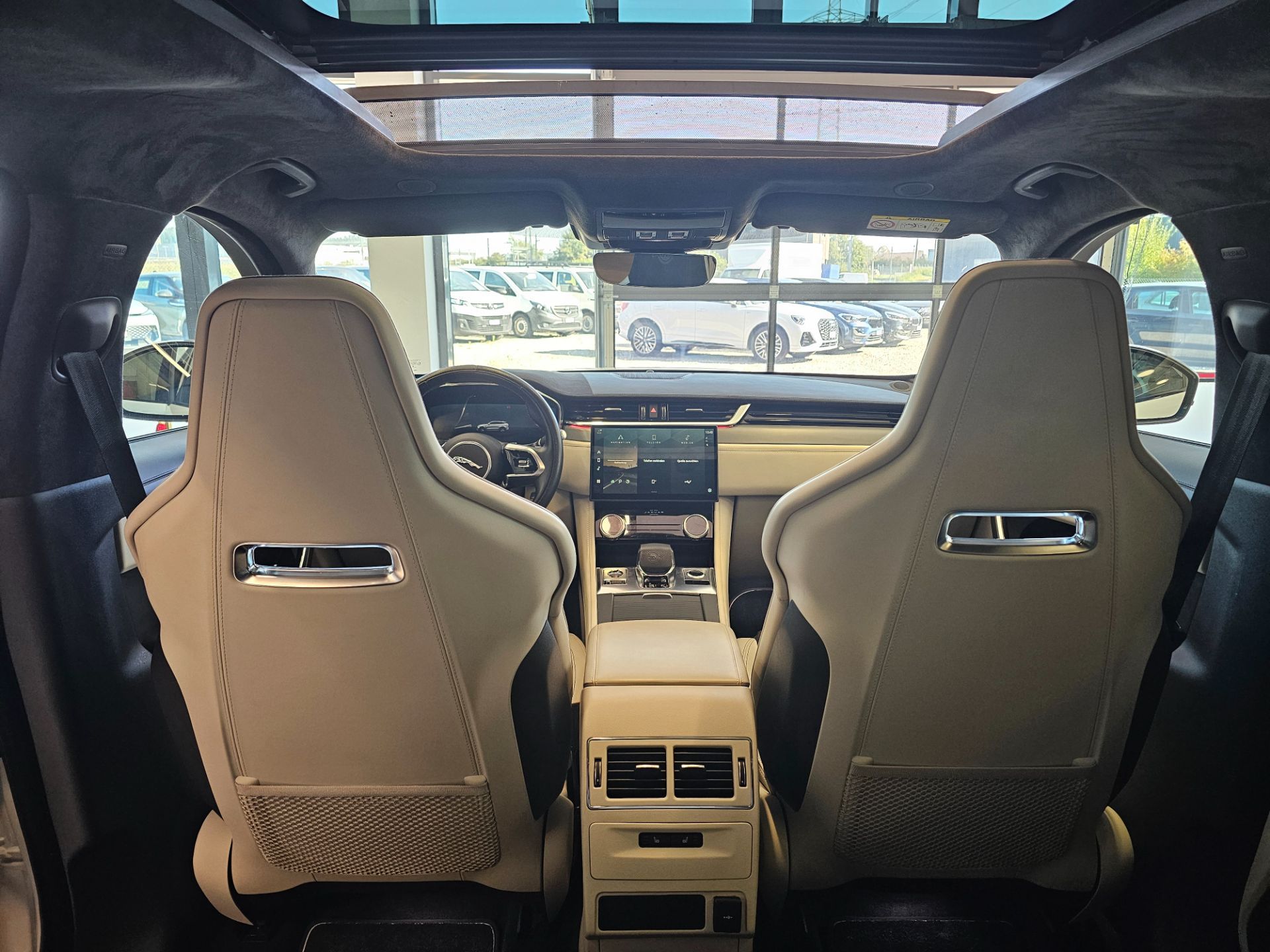 JAGUAR F-Pace 5.0 V8 SVR P550 AWD-image-11