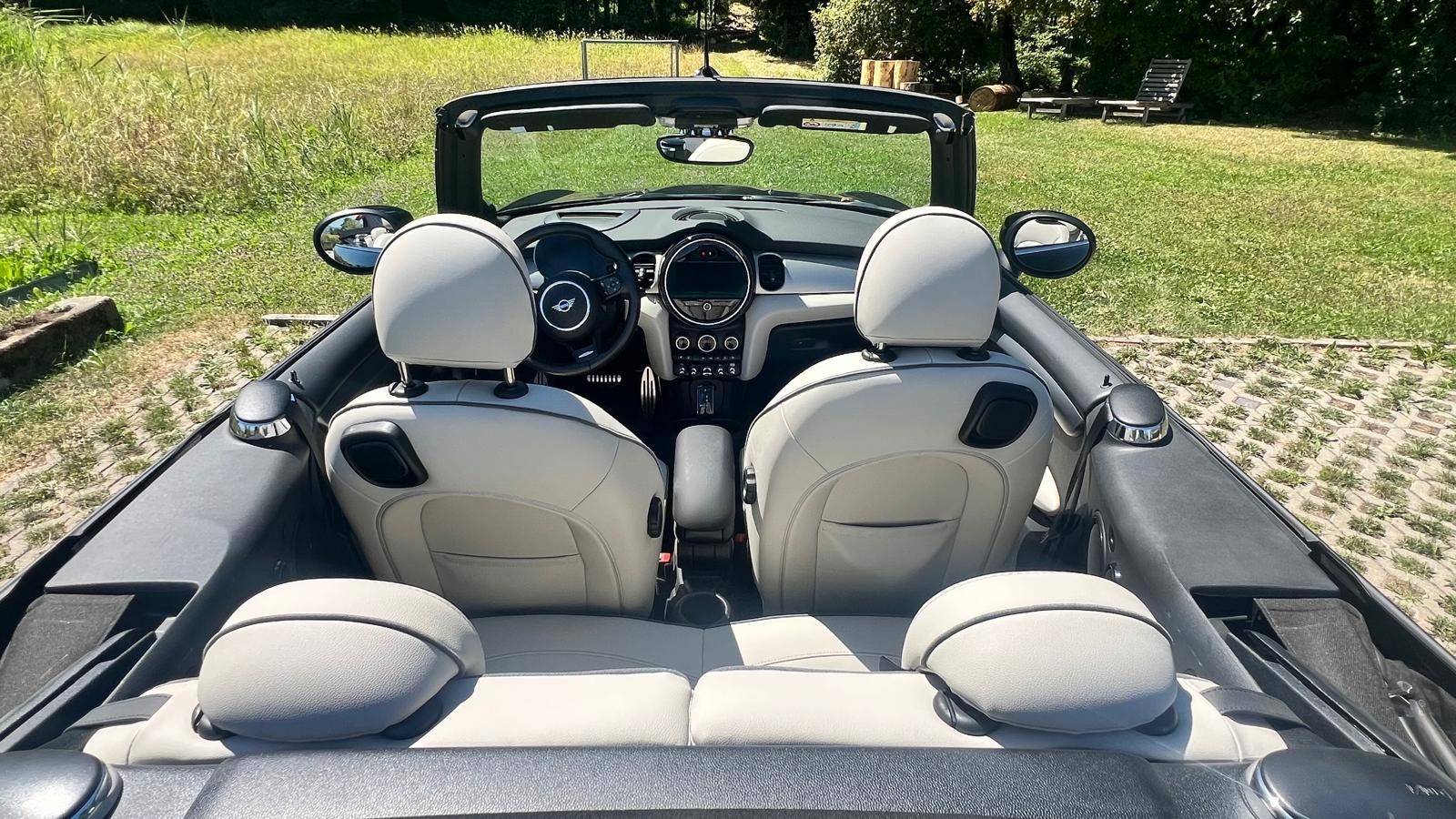MINI Mini Cooper John Cooper Works Cabriolet Steptronic-image-9