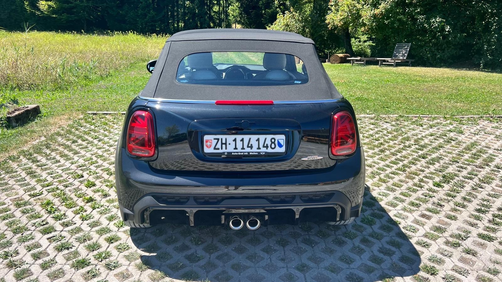 MINI Mini Cooper John Cooper Works Cabriolet Steptronic-image-11