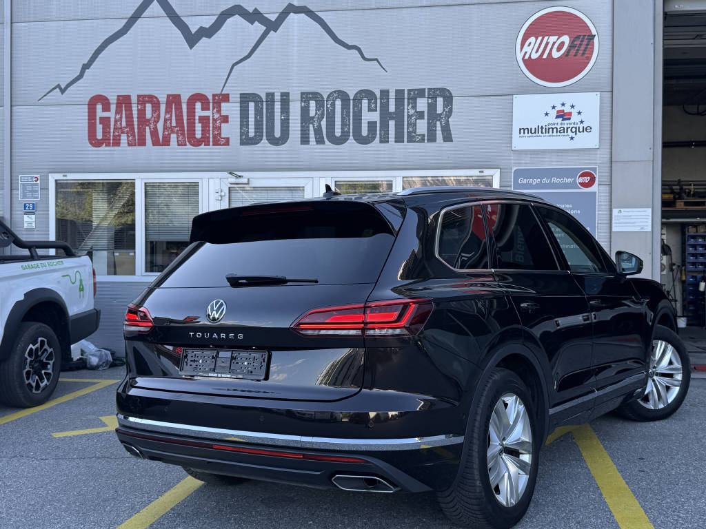 VW Touareg 3.0 V6 TDI Atmosphere-image-2