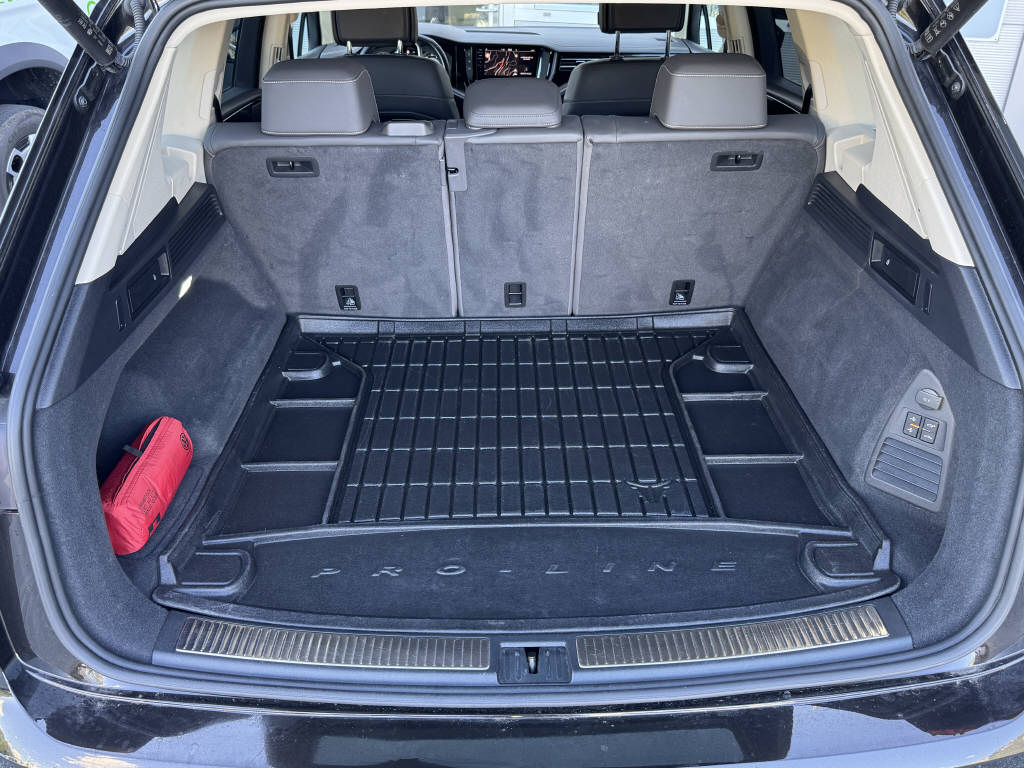 VW Touareg 3.0 V6 TDI Atmosphere-image-23