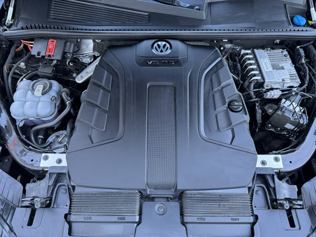 VW Touareg 3.0 V6 TDI Atmosphere-image-25