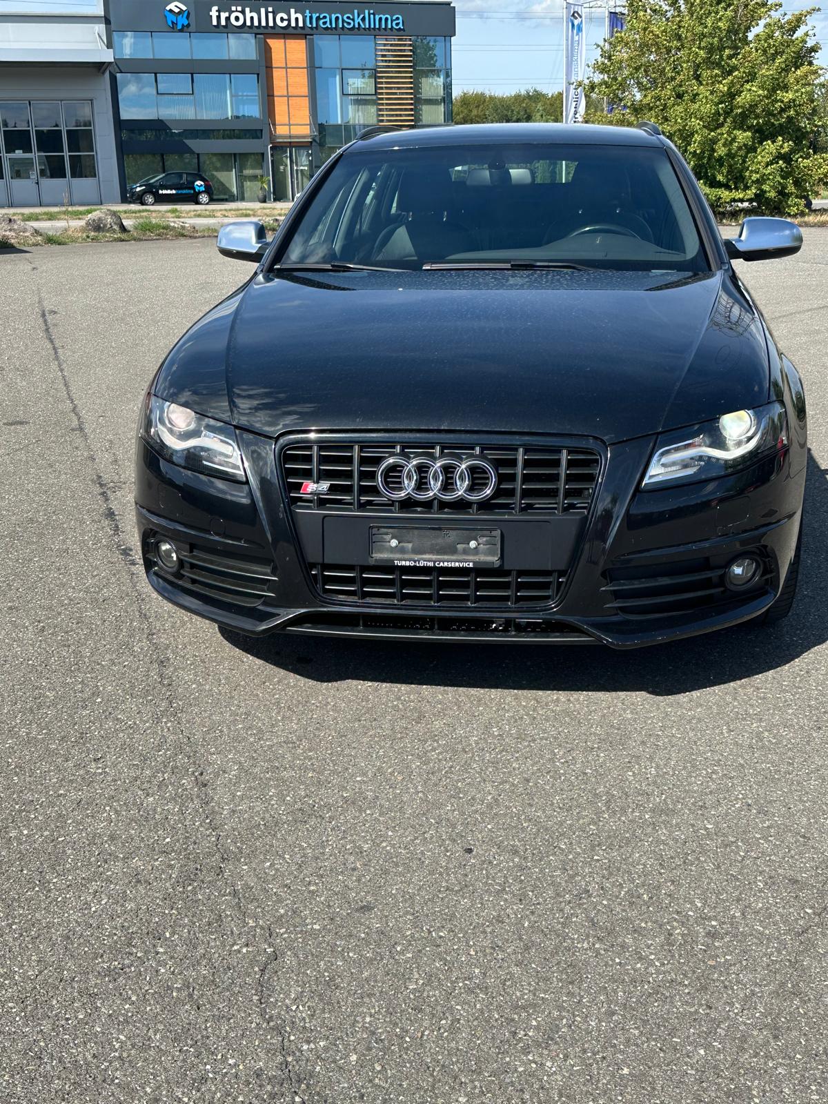 AUDI S4 Avant 3.0 TFSI quattro S-tronic-image-1
