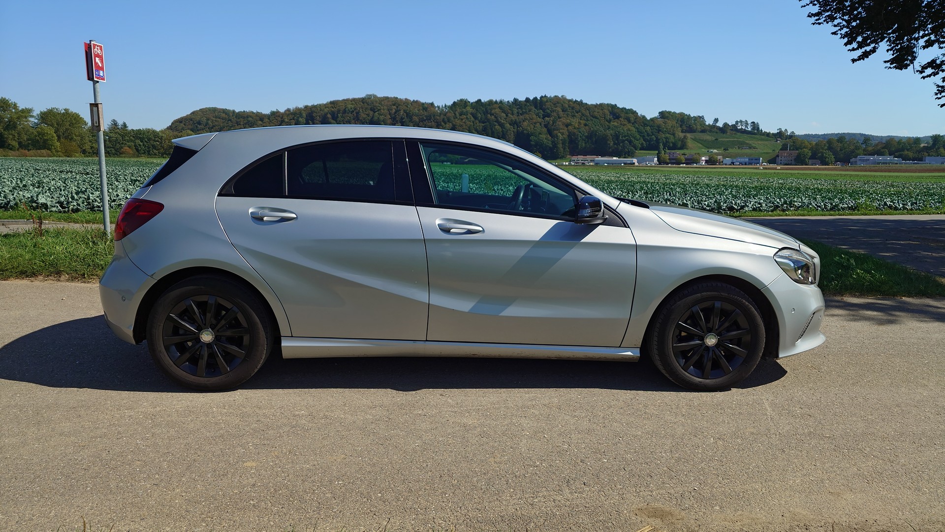 MERCEDES-BENZ A 180 Night Star 7G-DCT-image-6
