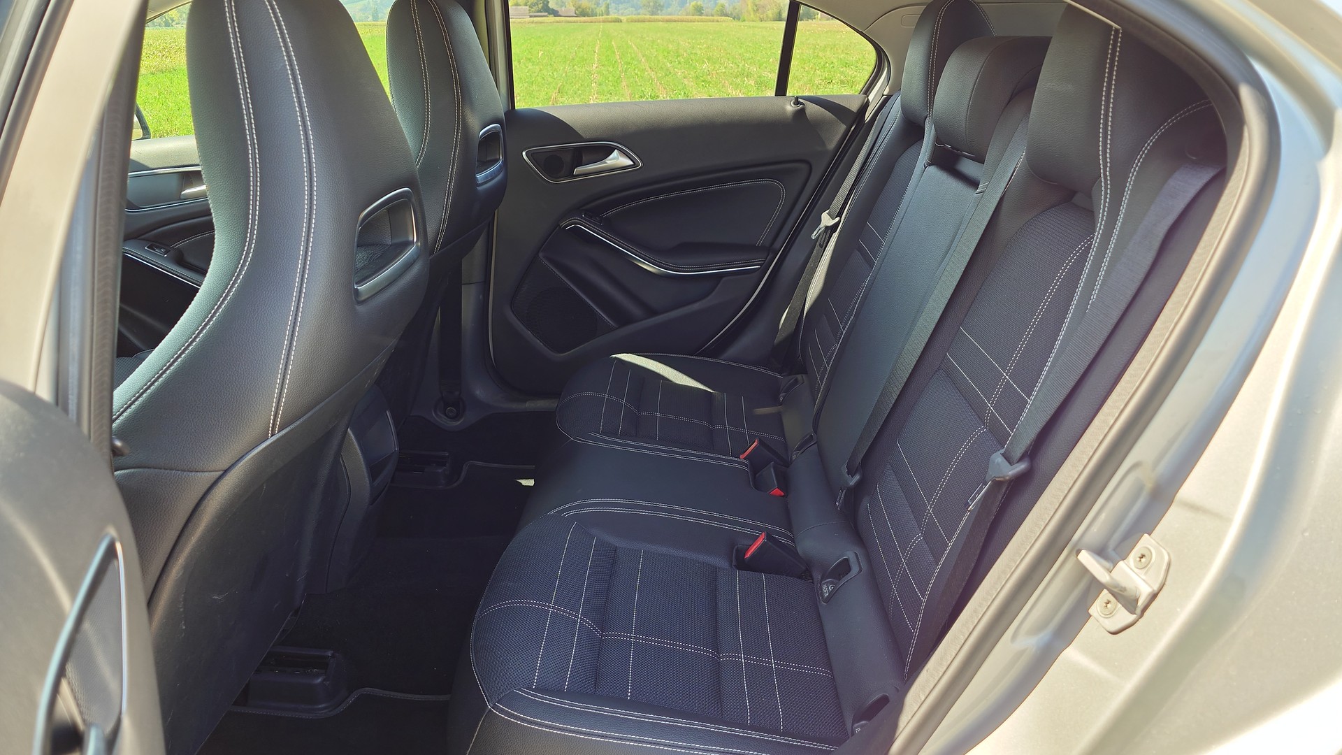 MERCEDES-BENZ A 180 Night Star 7G-DCT-image-14