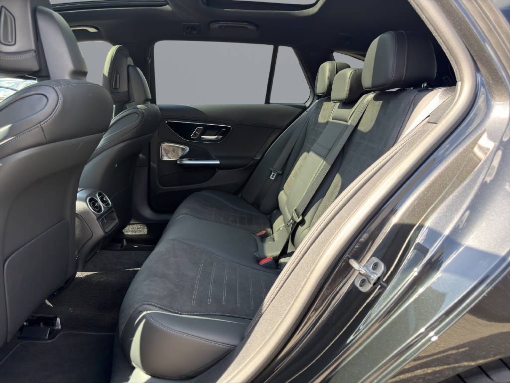 MERCEDES-BENZ C 200 AMG Line 4matic Kombi-image-13