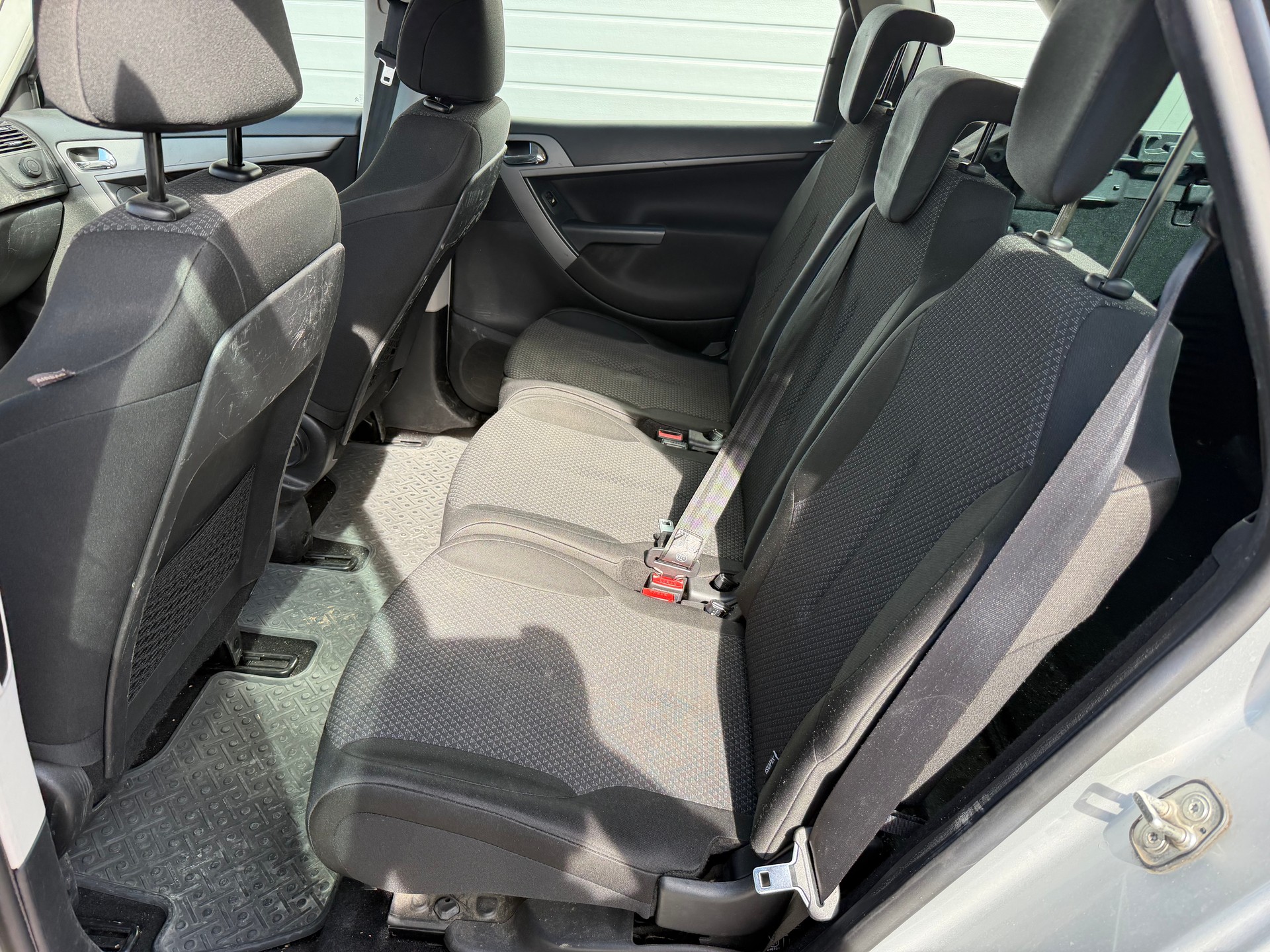 CITROEN C4 Picasso 1.6 HDI 16V Dynamique à vendre dans l’état-image-12