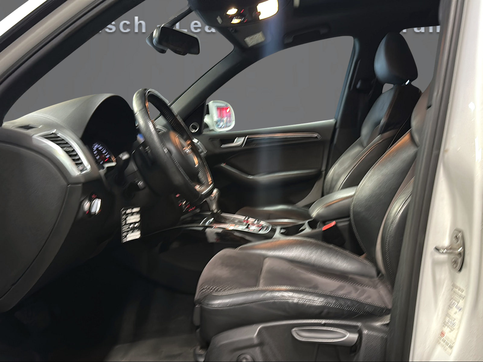 AUDI Q5 2.0 TFSI quattro tiptronic S-Line-image-9