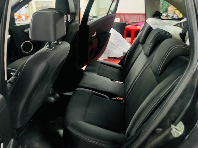 RENAULT Clio Grandtour 1.2 16V Turbo Expression-image-12