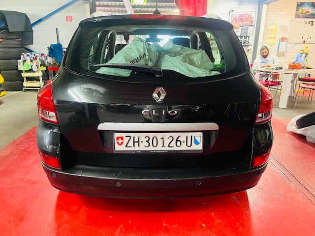RENAULT Clio Grandtour 1.2 16V Turbo Expression-image-3