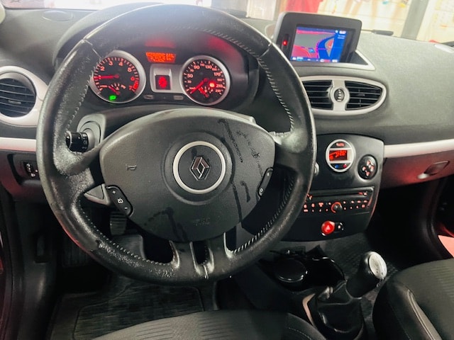 RENAULT Clio Grandtour 1.2 16V Turbo Expression-image-10