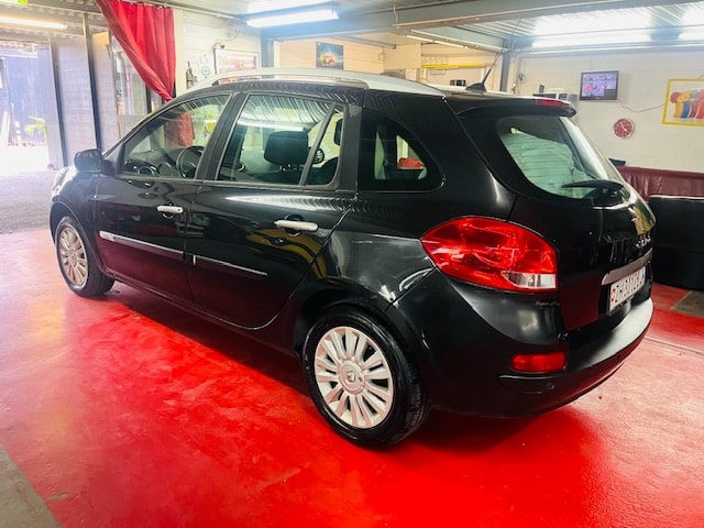 RENAULT Clio Grandtour 1.2 16V Turbo Expression-image-8