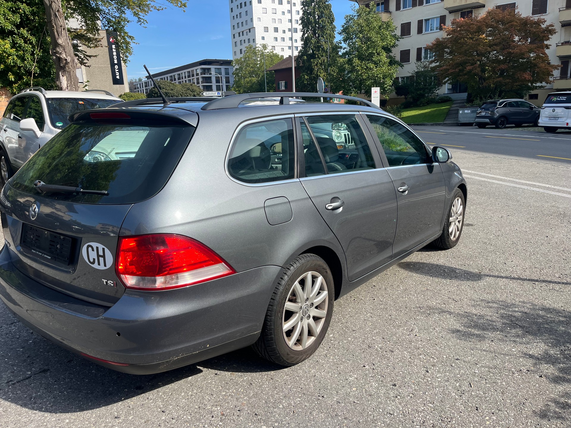 VW Golf Variant 1.4 TSI Sportline DSG-image-4