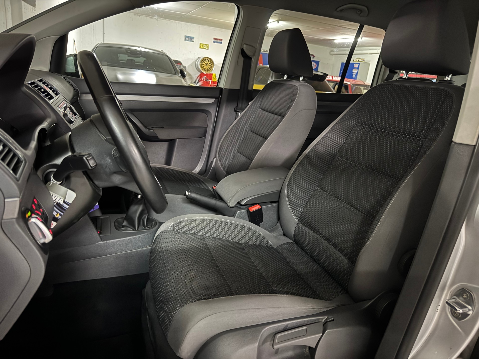 VW Touran 1.4 TSI Comfortline 7-Platz-image-9