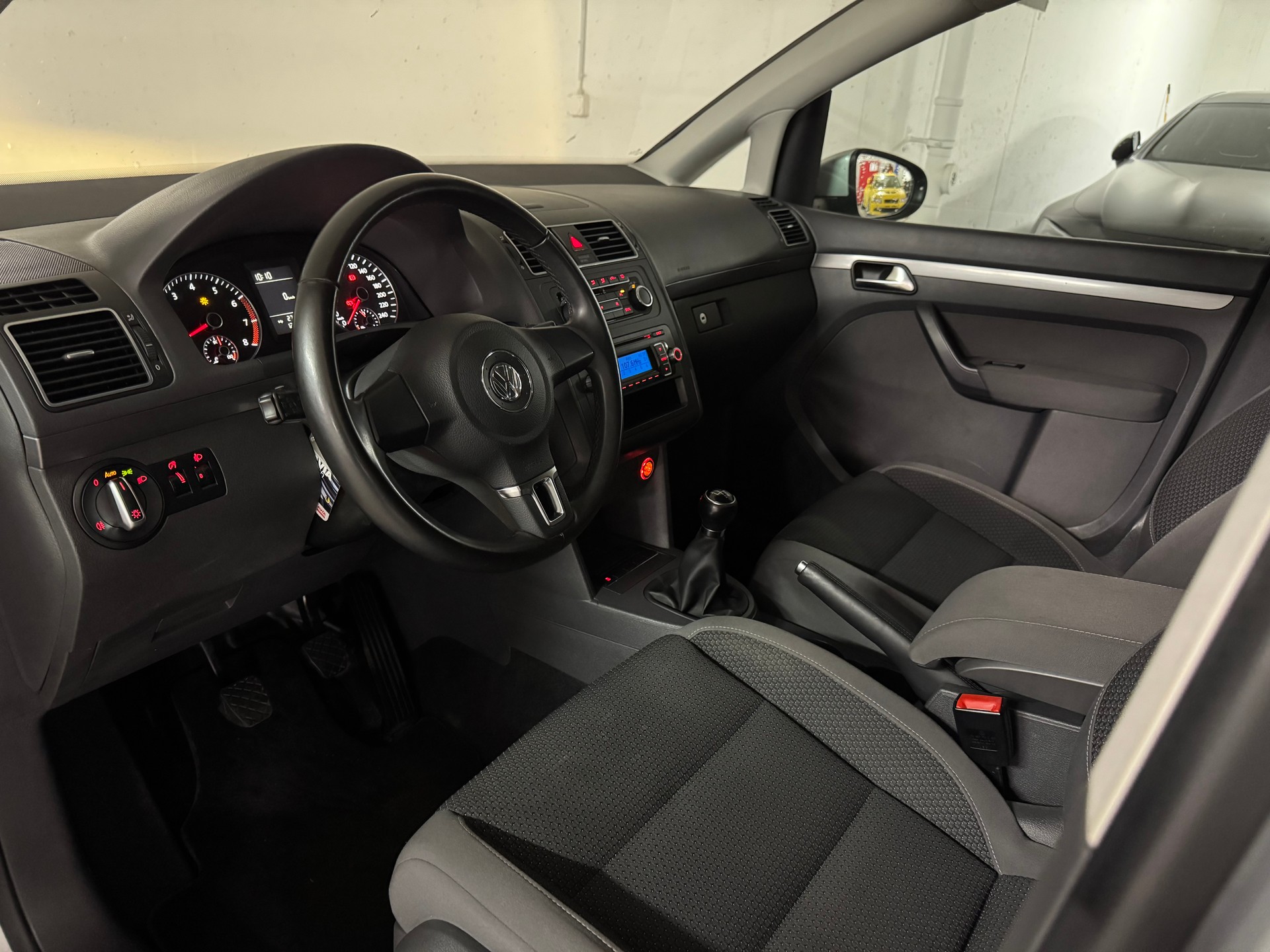 VW Touran 1.4 TSI Comfortline 7-Platz-image-8