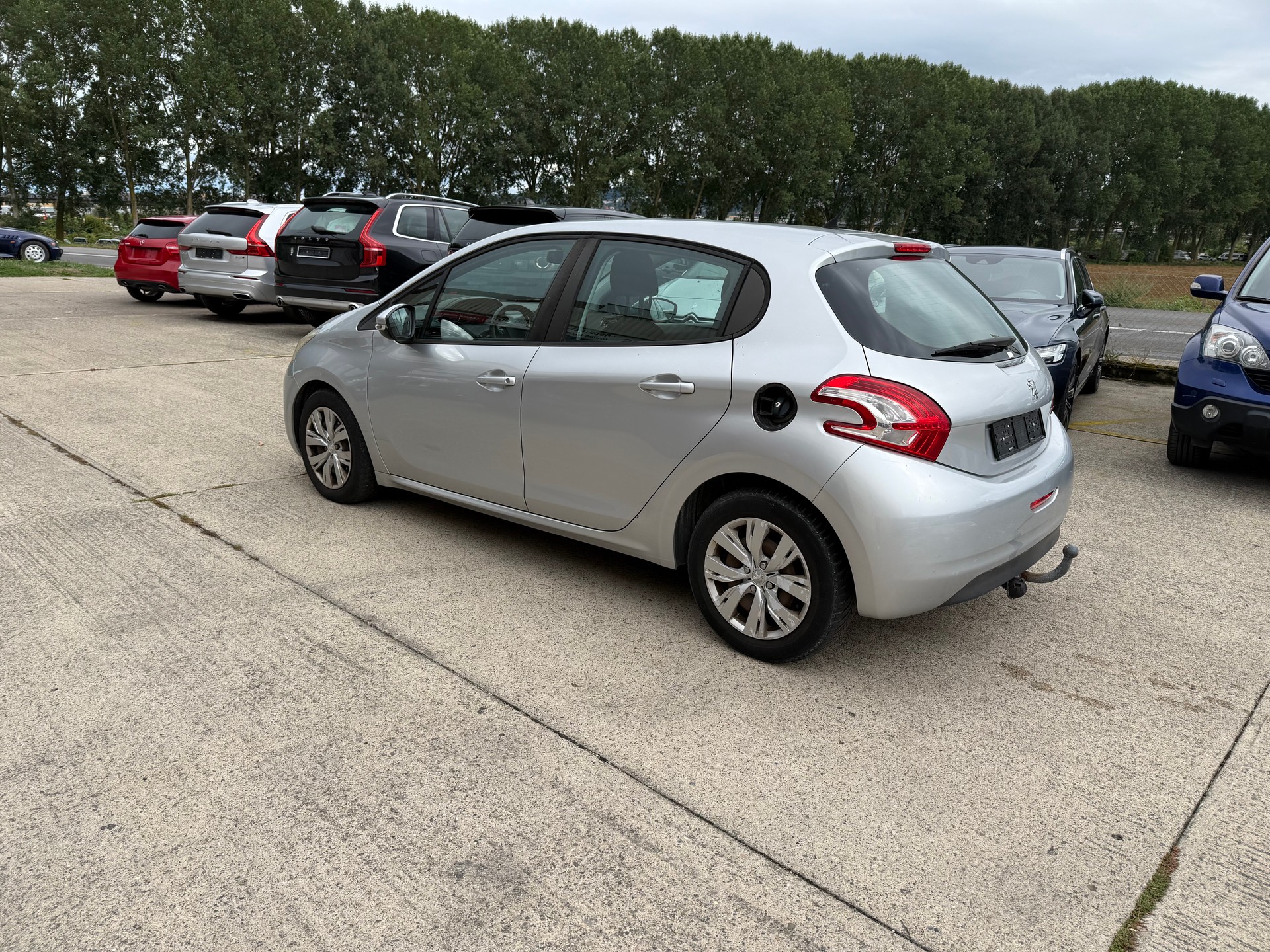 PEUGEOT 208 1.6 VTI Intuitive-image-5