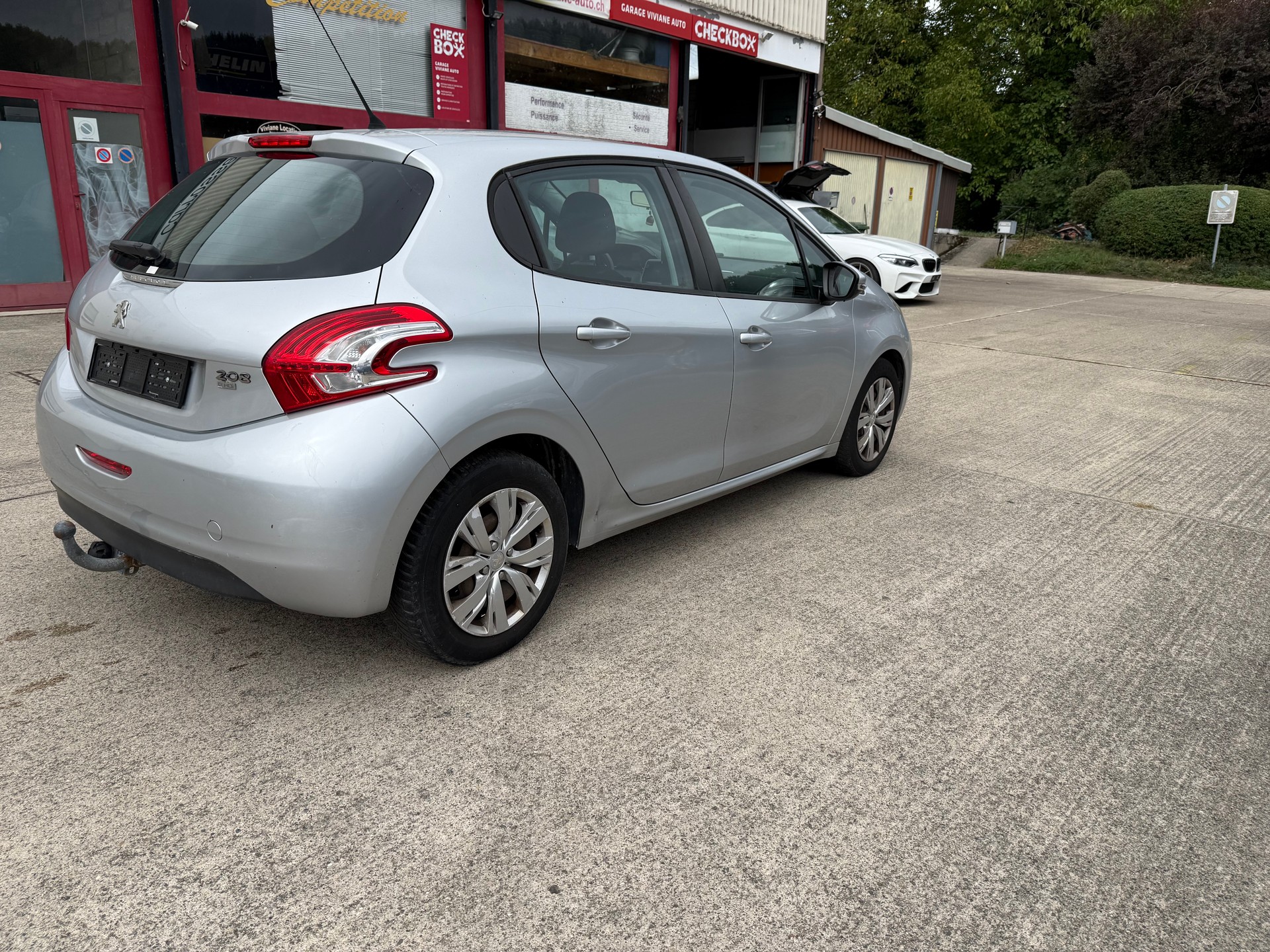 PEUGEOT 208 1.6 VTI Intuitive-image-2