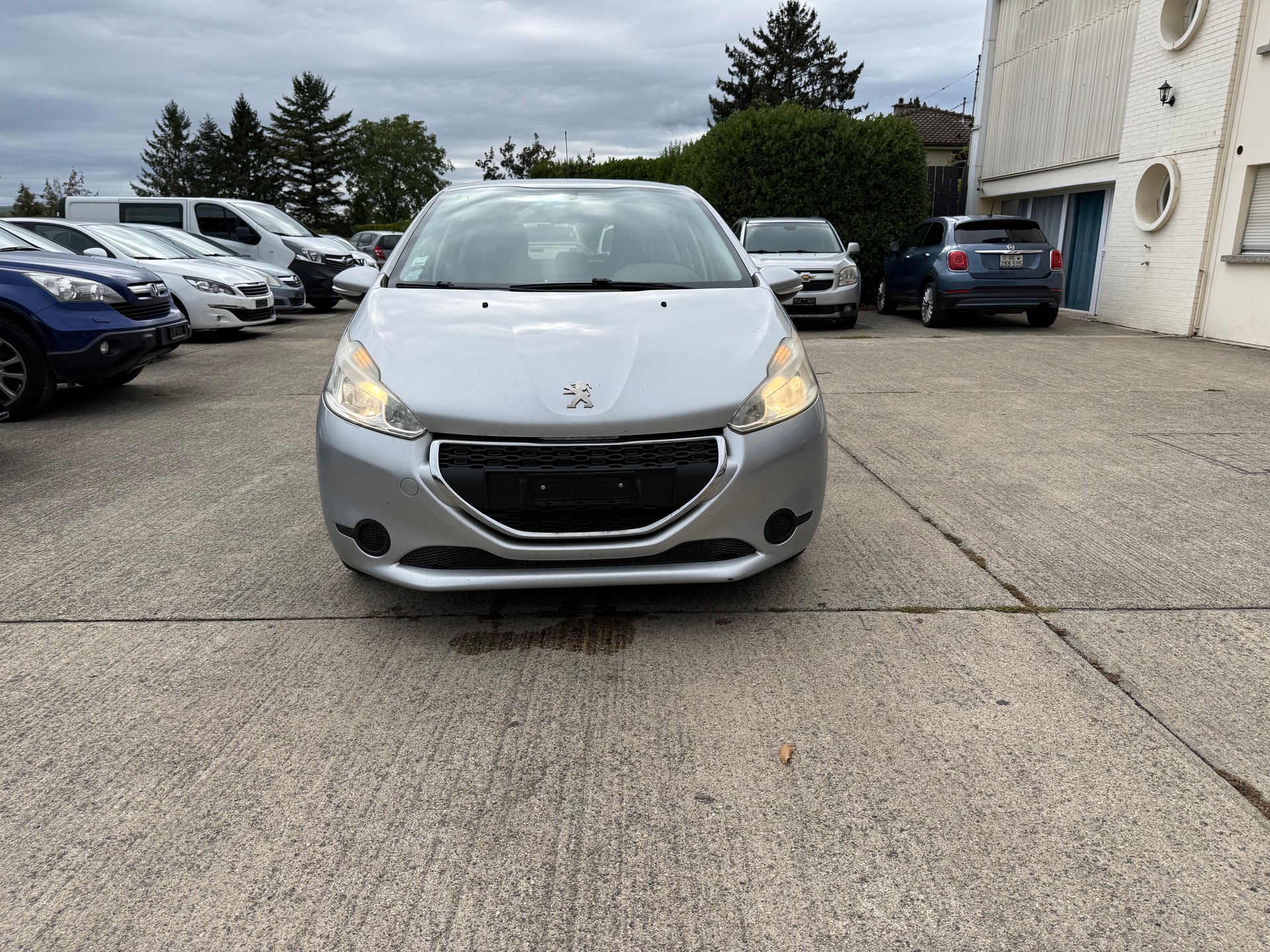 PEUGEOT 208 1.6 VTI Intuitive-image-0