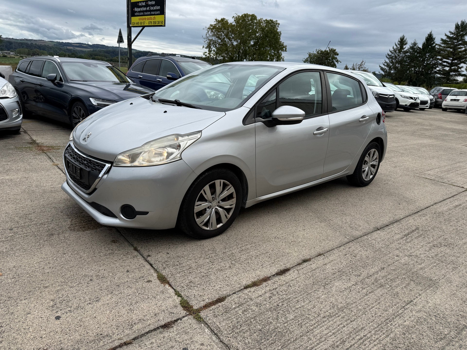 PEUGEOT 208 1.6 VTI Intuitive-image-6