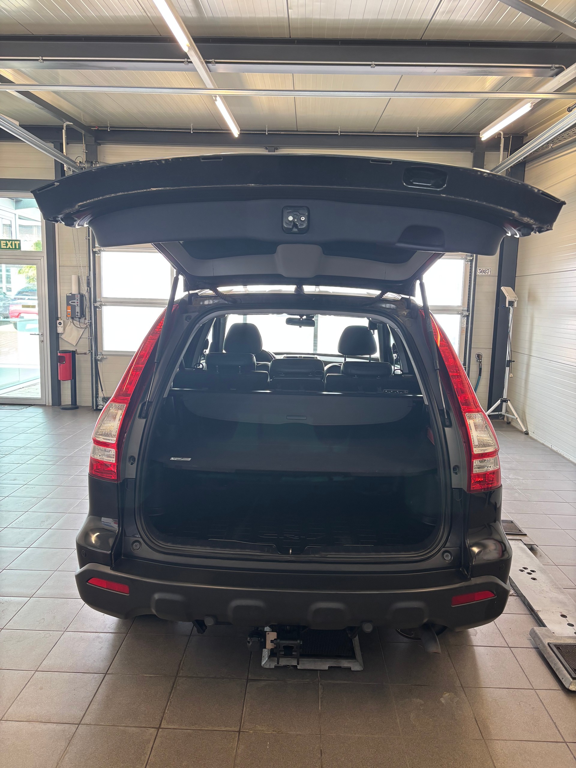 HONDA CR-V 2.2 i-CTDi 4WD Executive-image-13