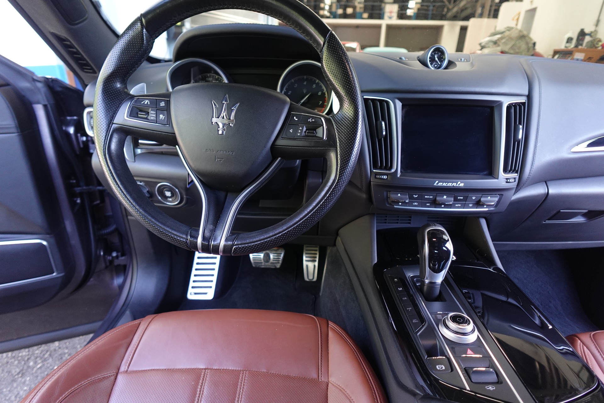 MASERATI Levante S 3.0 V6 Automatica-image-3