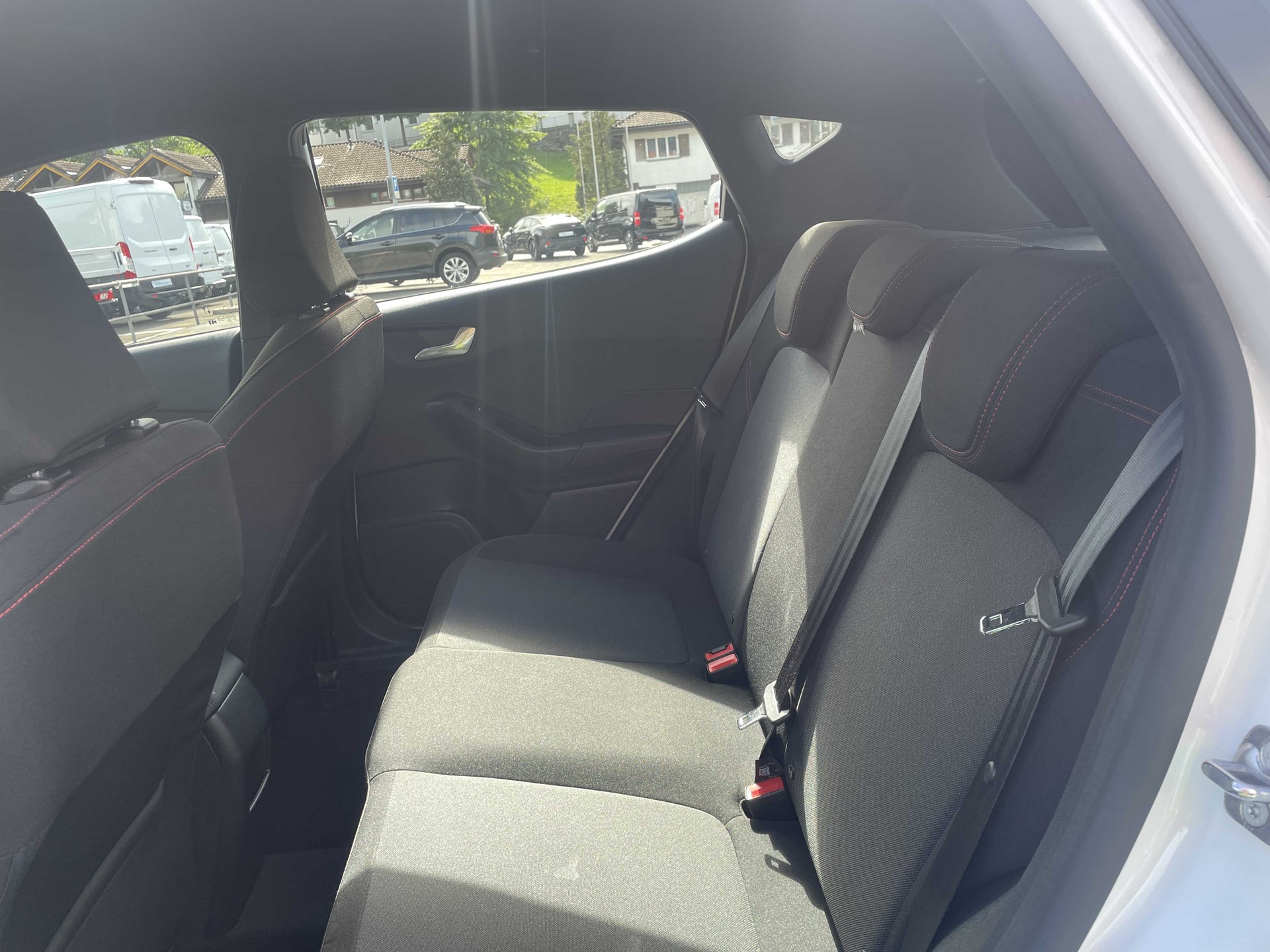 FORD Fiesta 1.0 EcoB 100PS ST-Line-image-10