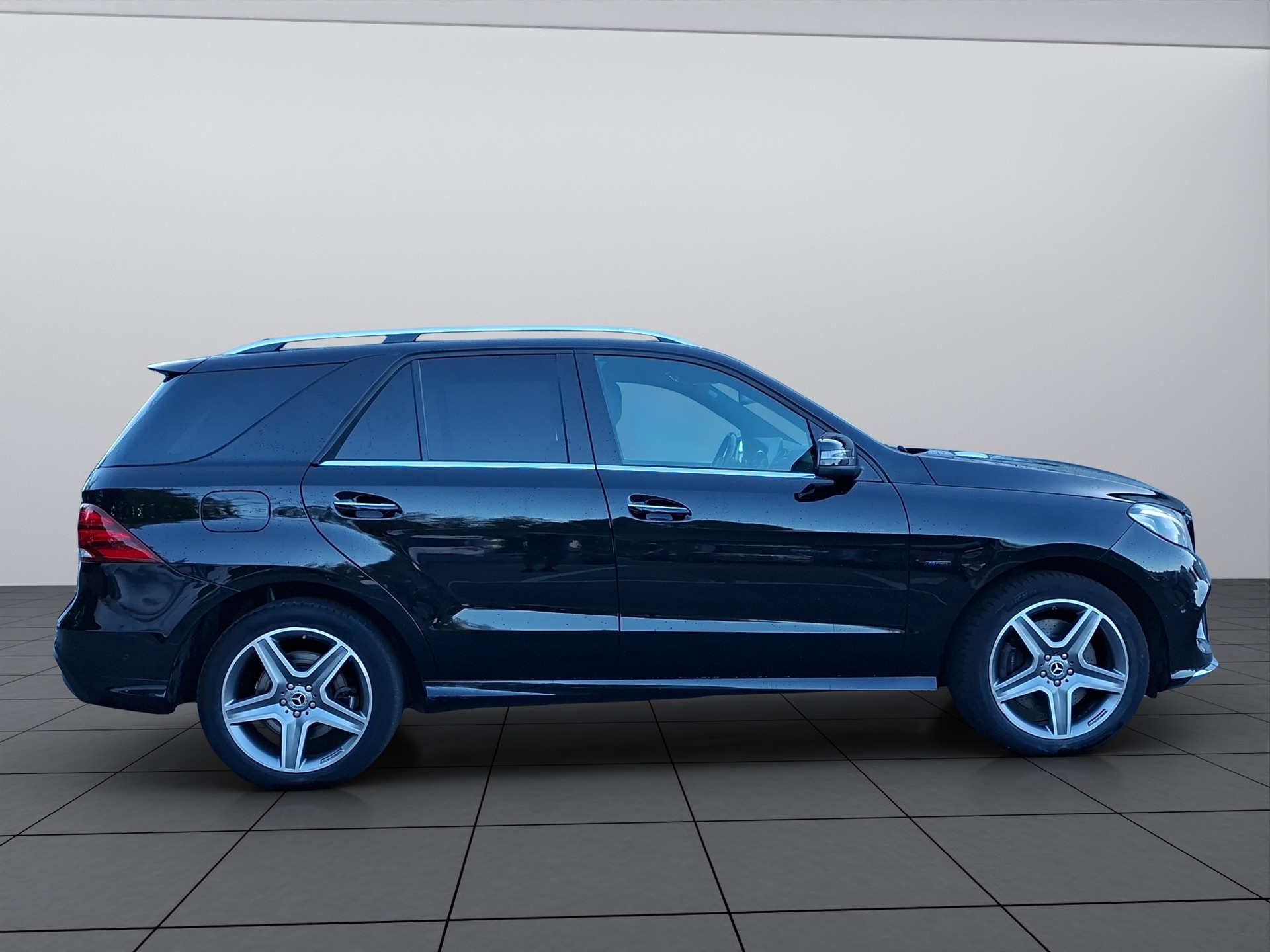MERCEDES-BENZ GLE 500 e 4Matic 7G-Tronic-image-5